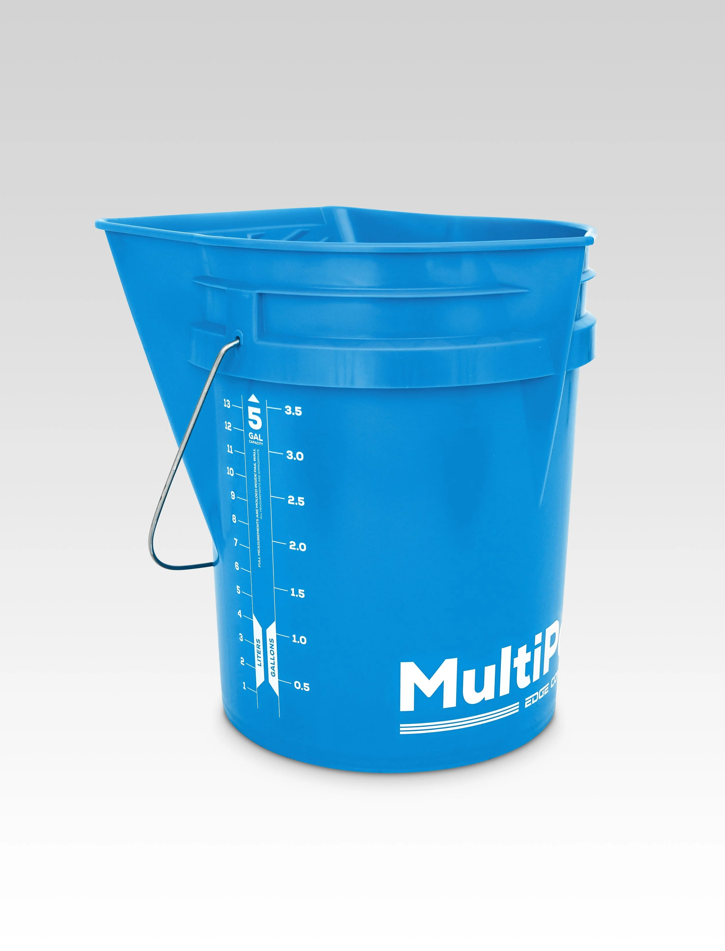 ART.MultiPail_ProductISO_AngleFR_EdgeConcepts_01(21)_GrayGradientBackground_RGB.jpg