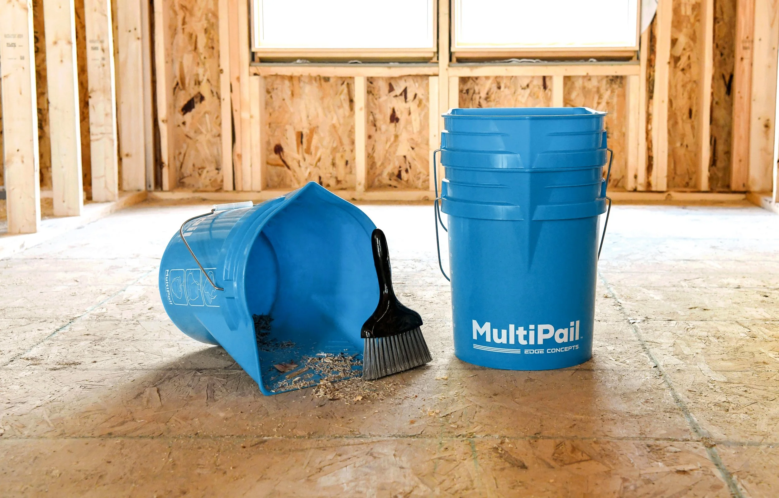 ART.MultiPail_ProductHero_Jobsite_EdgeConcepts_03(331)_RGB.jpg