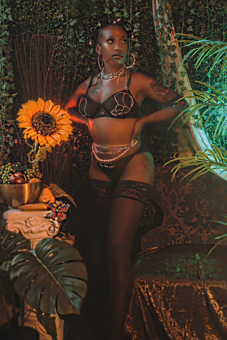 Model: Shenaya Ferguson
Photographer: @barontheartist