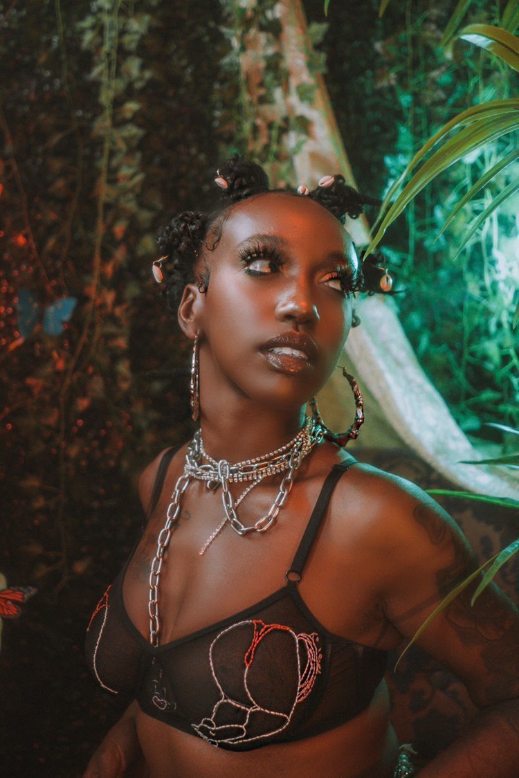 Model: Shenaya Ferguson
Photographer: @barontheartist