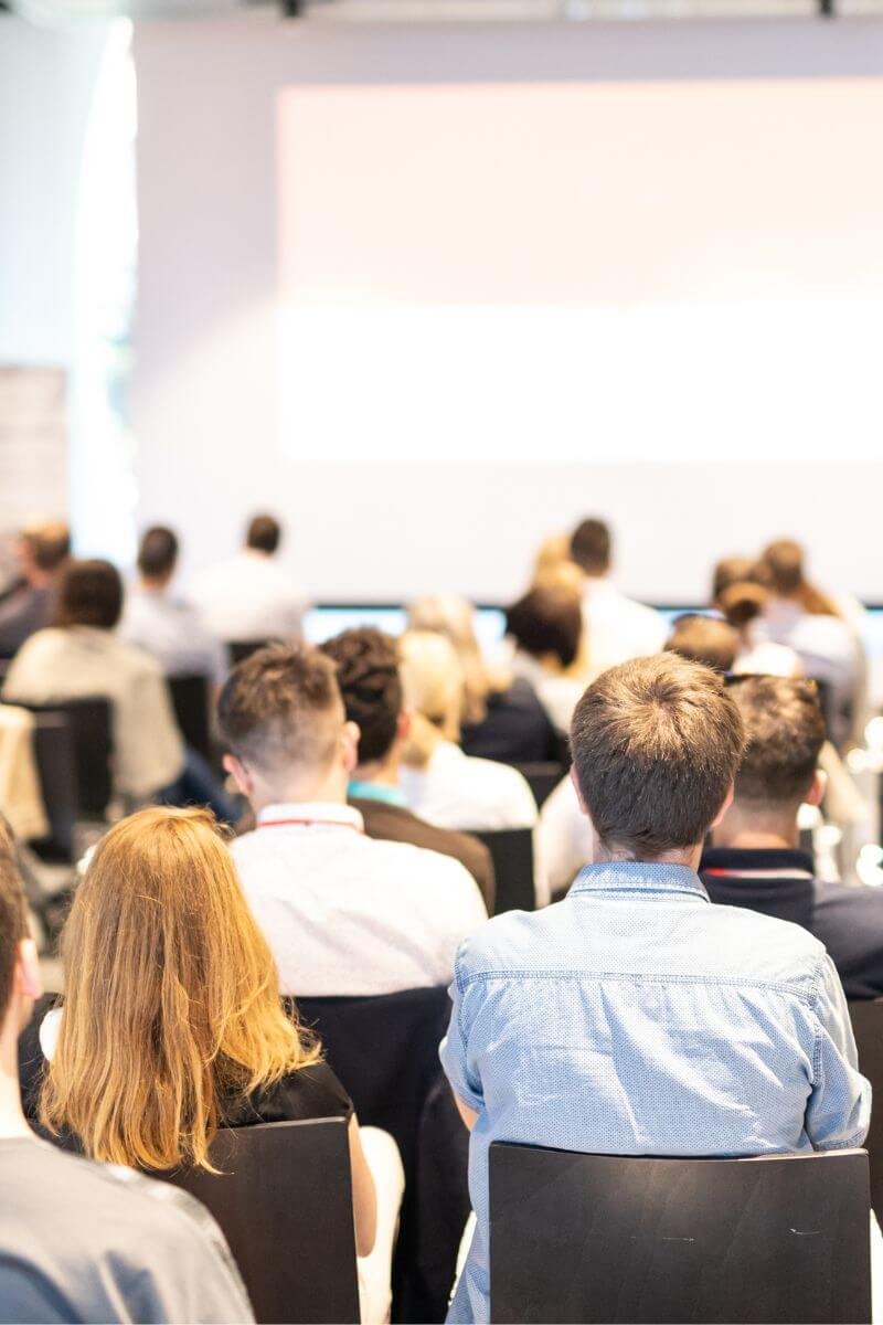 Laura Seelinger AI Visiblity Speaker