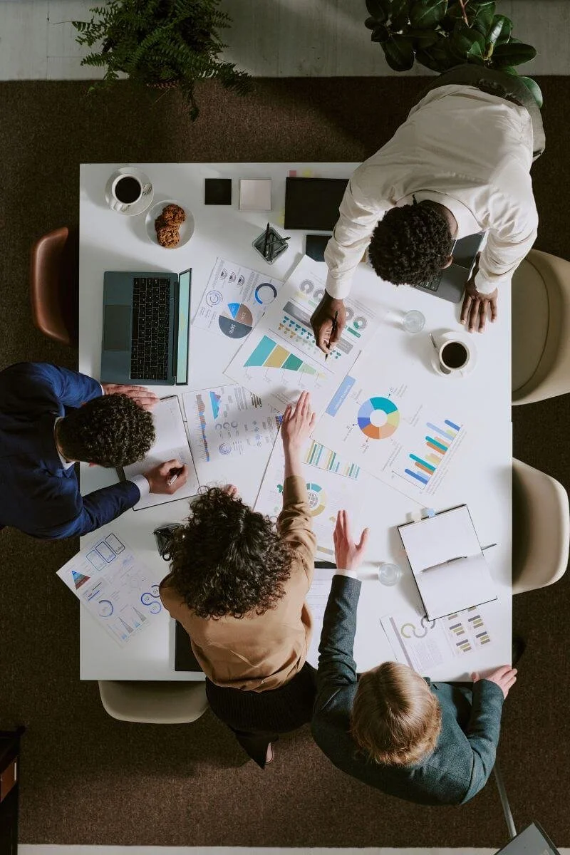 AI-powered marketing intelligence and audience data analysi