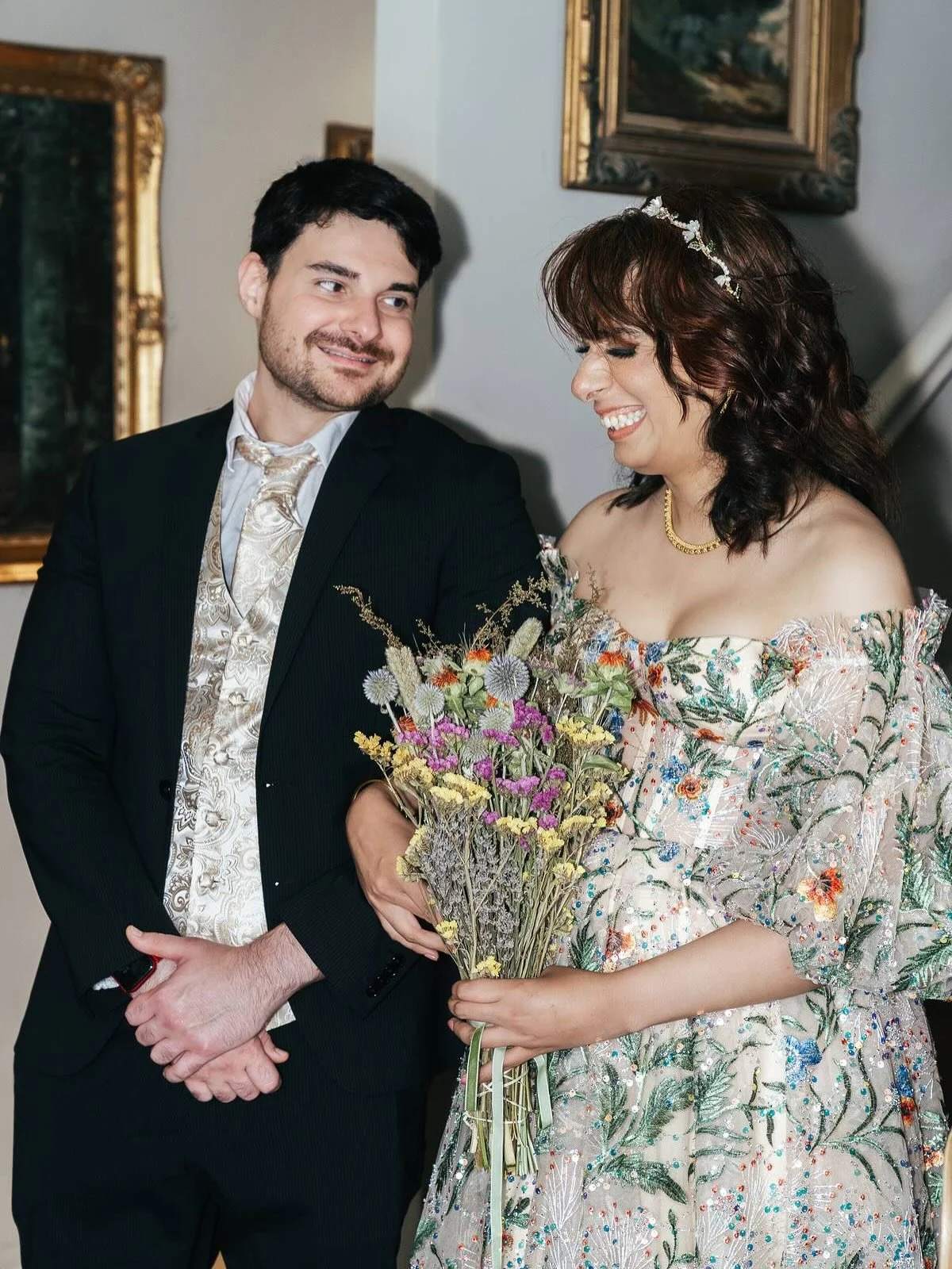 A Saturday, I had the pleasure of capturing this beautiful minimony
#minimony #intimatewedding #smallwedding #microwedding #justmarried #modernlove #elopementstyle #tinyweddingbiglove #weddingdaymagic #loveauthentic #mrandmrs #weddingceremony #roma
