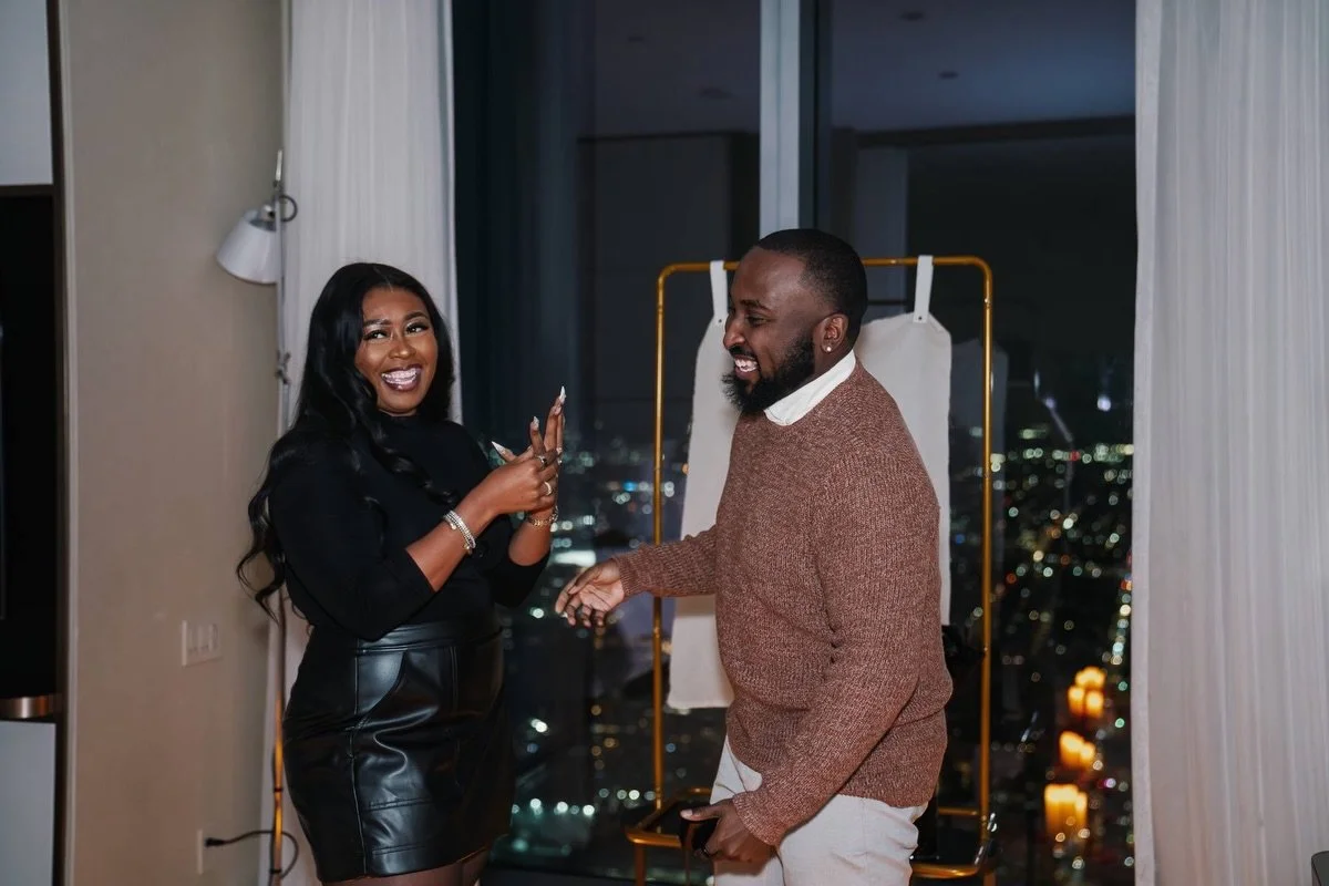 Another proposal, another stunning location! &hearts;️😍

#phillyproposal #phillyengagement #phillyphotographer #engagementphotos #capturethemoment