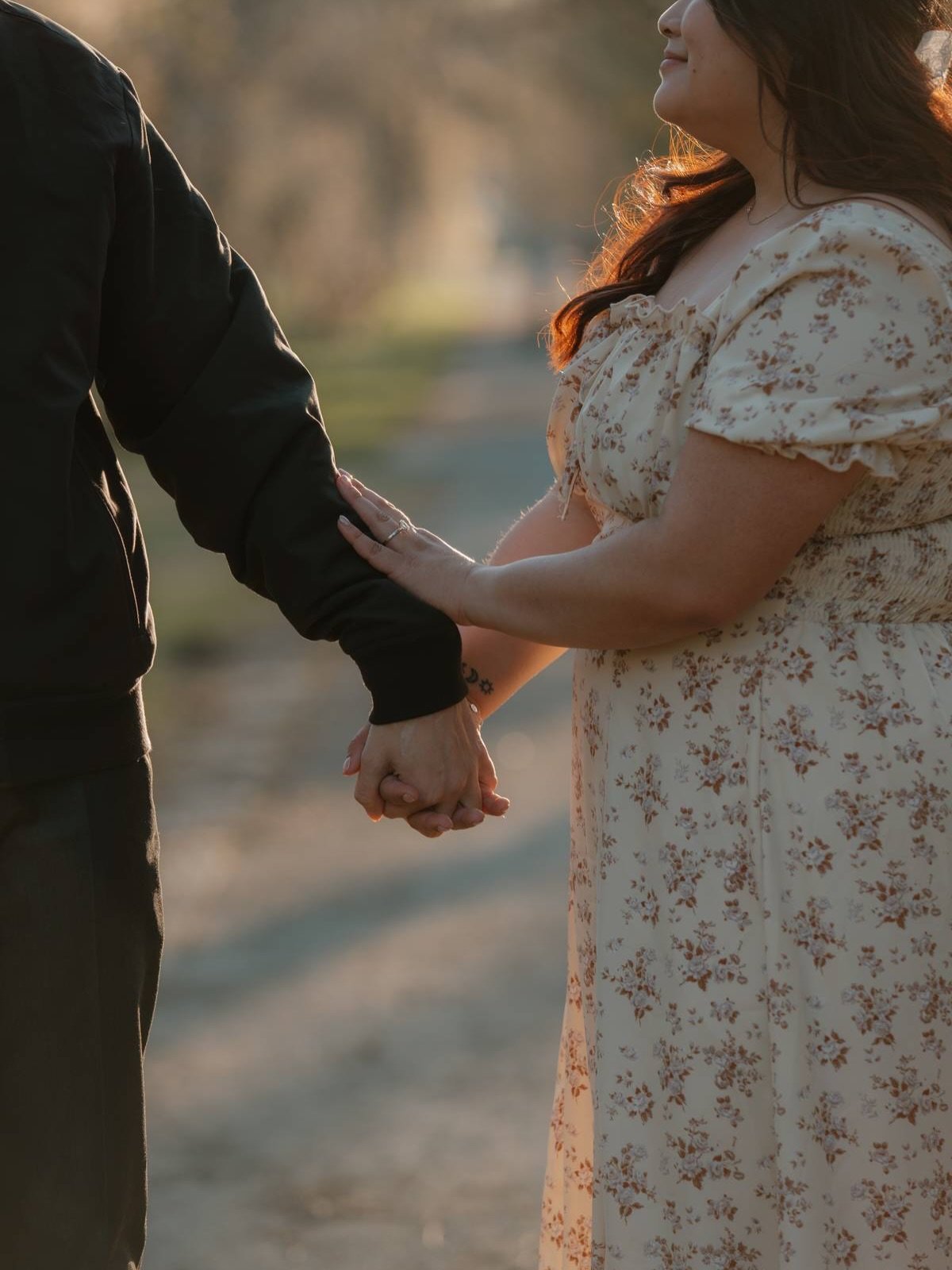 Safety &hearts;️

#engagementphotos #justengaged #couplesession #goldenhourphotos #philadelphiaphotographer