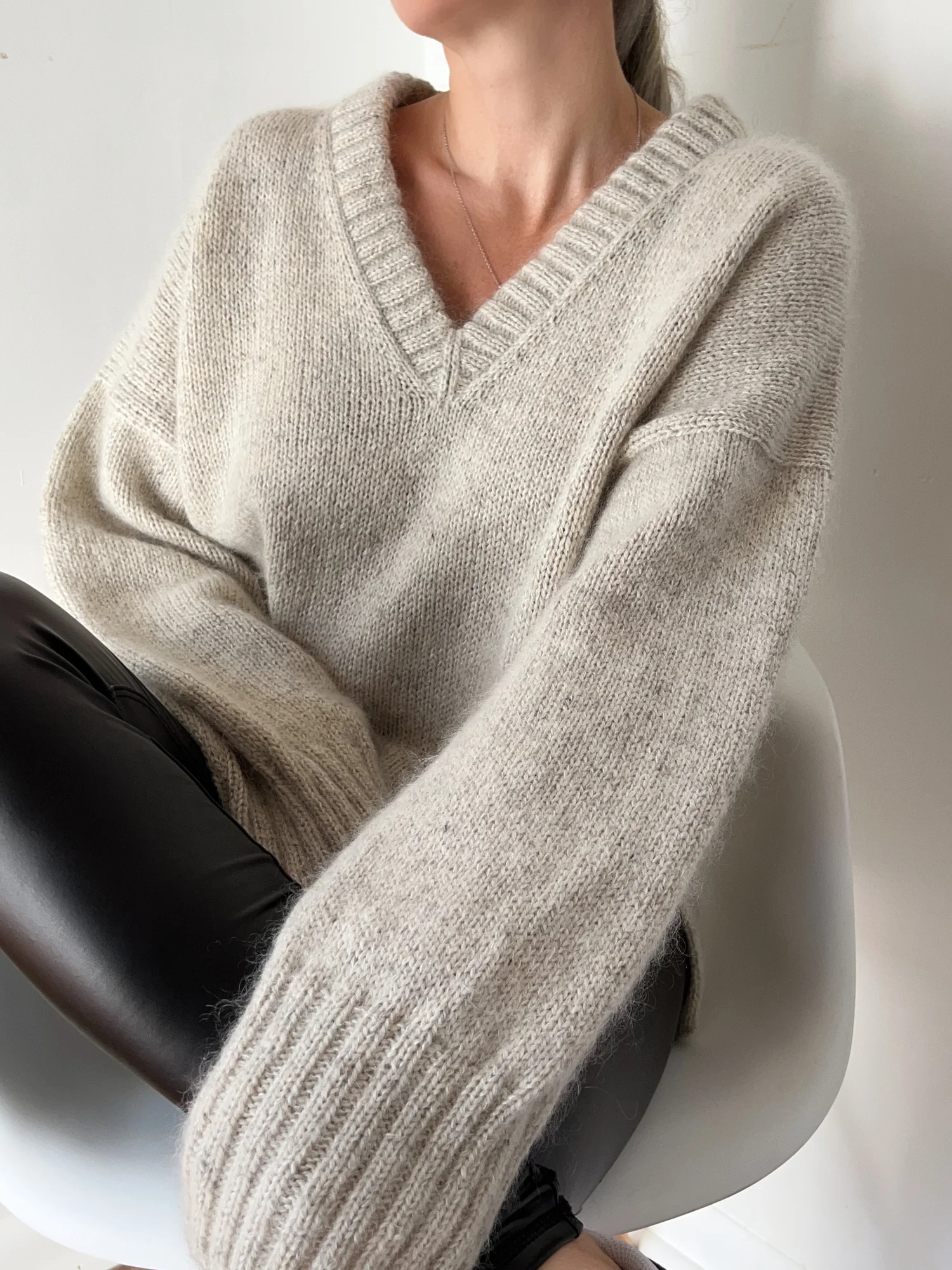 Harlow Sweater V Neck Knitting Pattern — Caidree