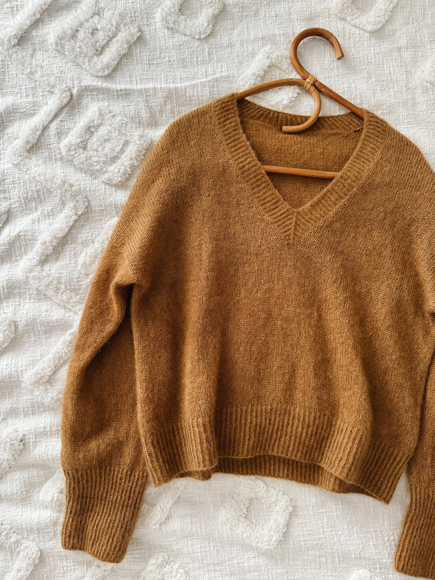 Tenant Sweater V Neck Knitting Pattern — Caidree