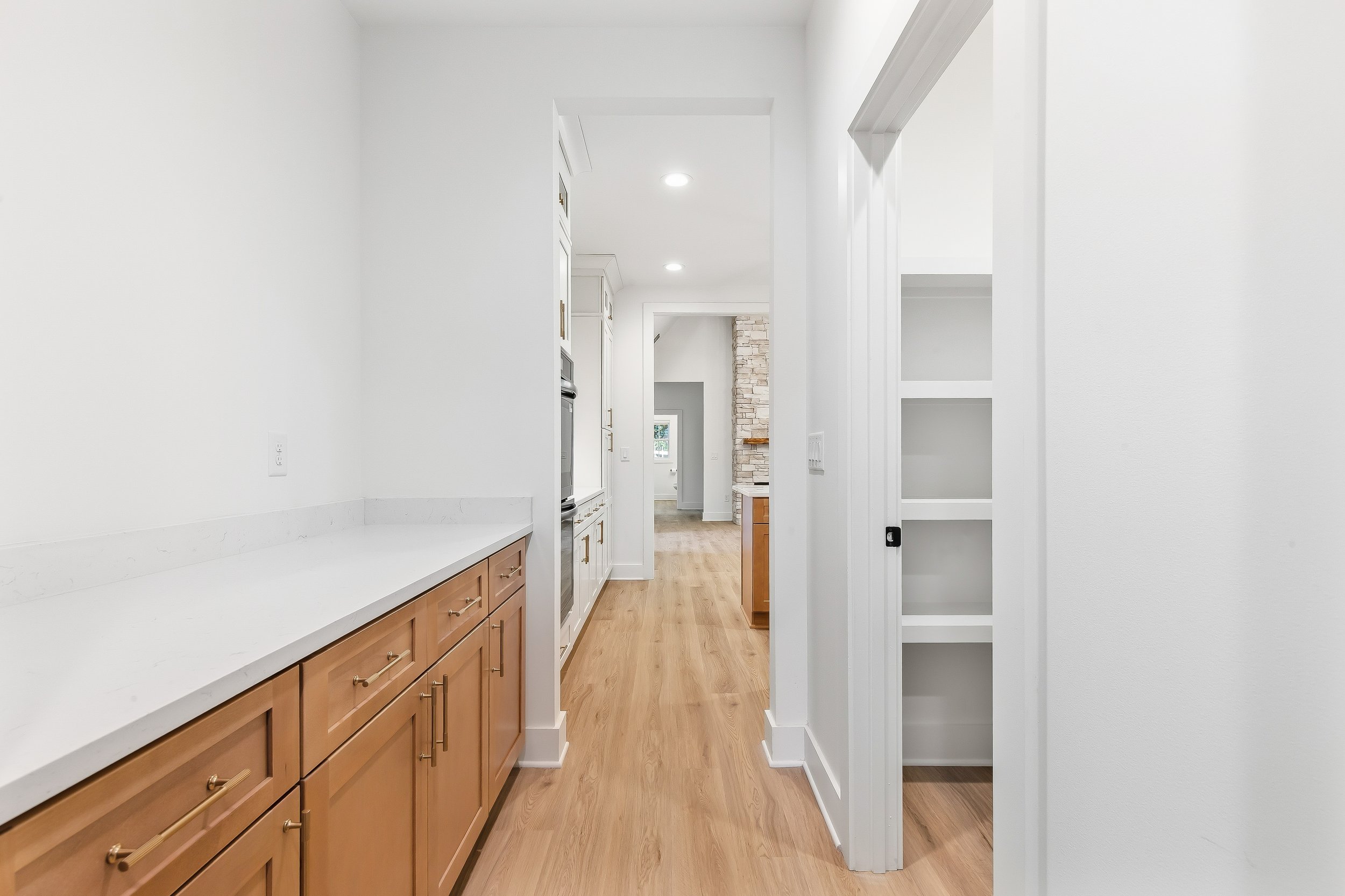 4711 Hill St - High Res-38.jpg