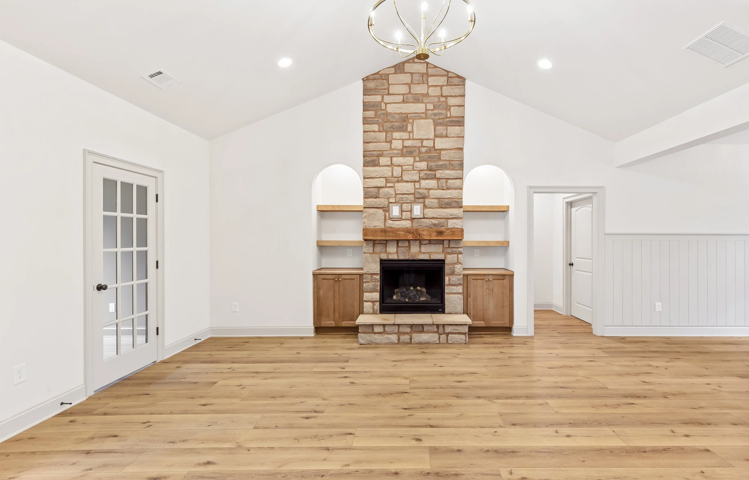 4352 Cedarcrest Rd - High Res-13.jpg