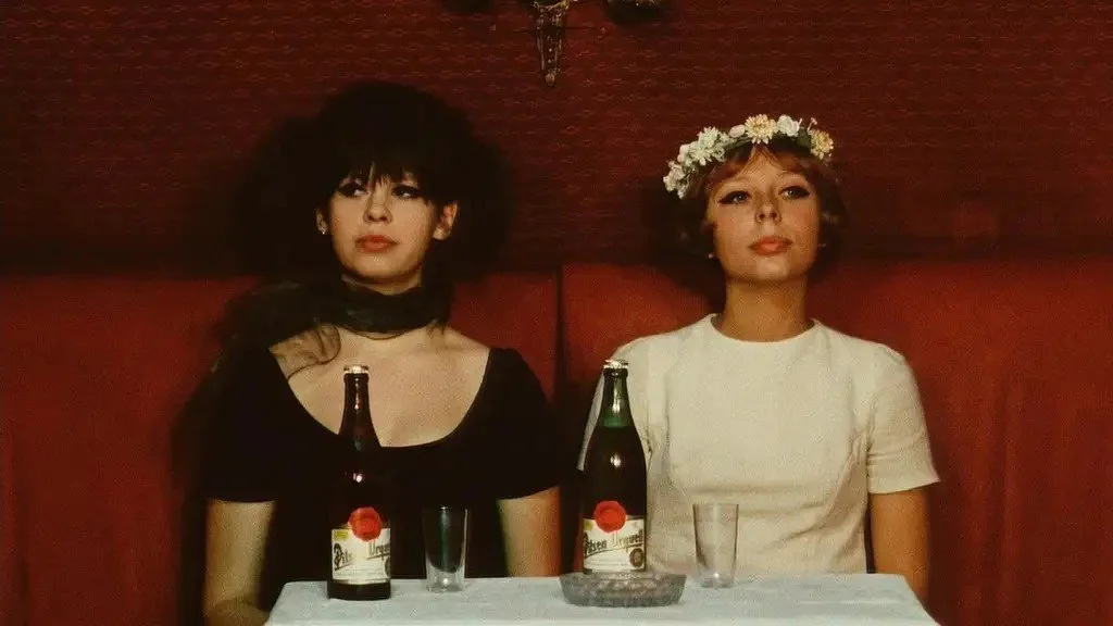 Feminism, Food Fights and Ferality in Charli XCX’s ‘brat’ (2024) and Věra Chytilová’s ‘Daisies’ (1966)