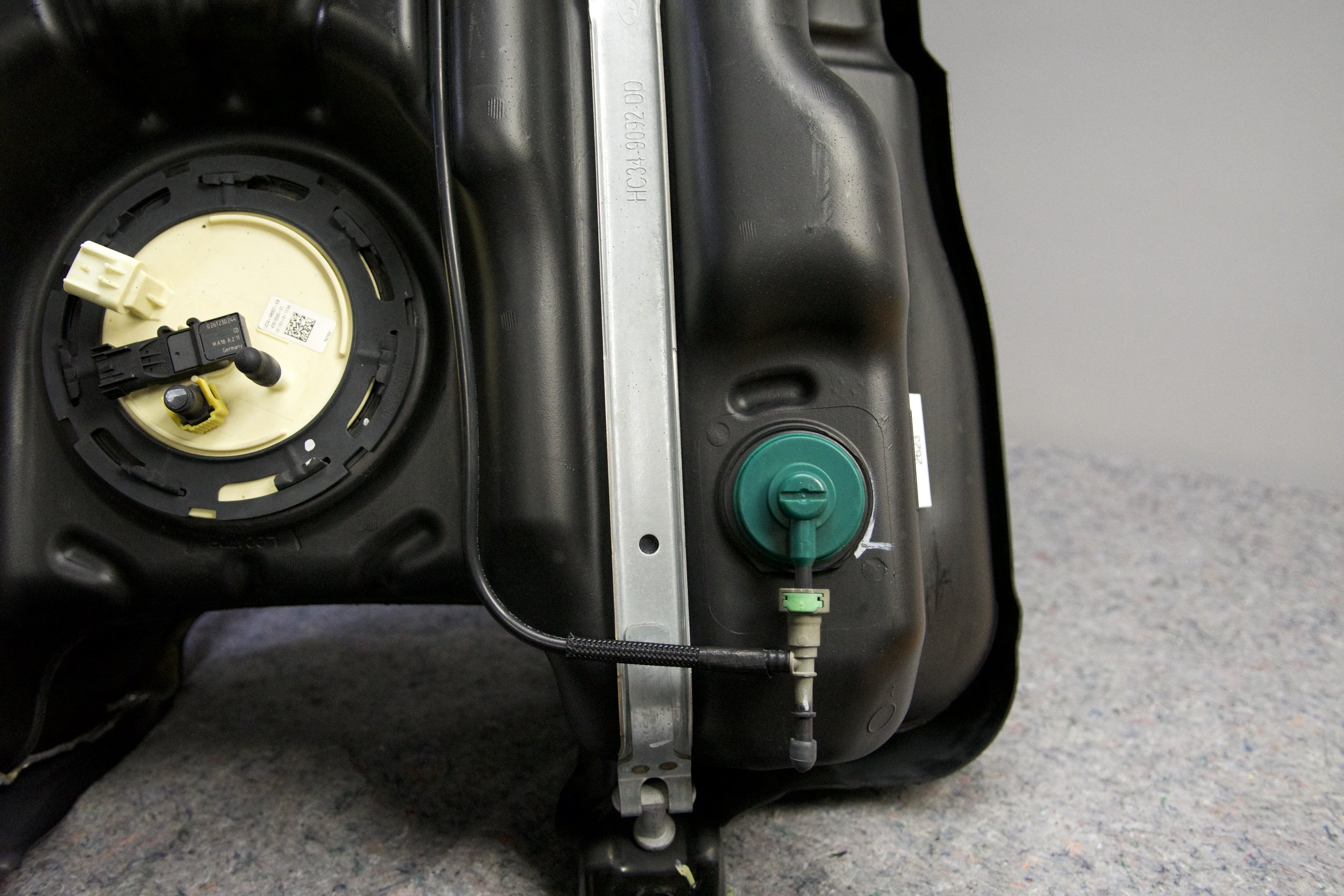 OEM Ford AFT Fuel Tank LC34-9K007-GE for F-350 F-550 Super Duty