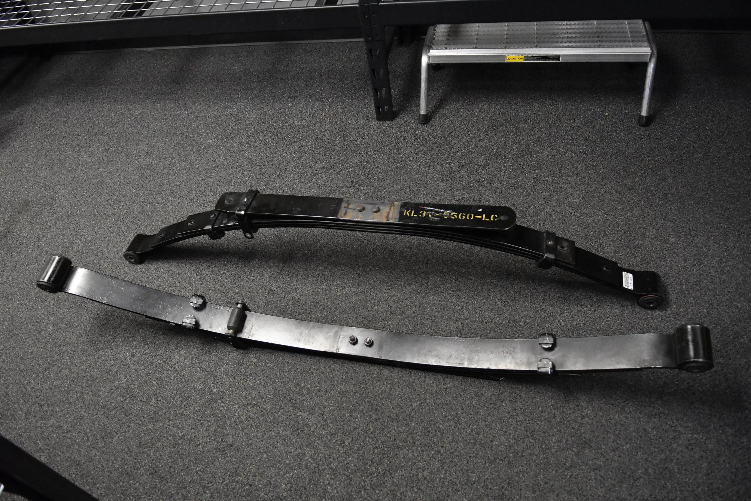 OEM rear leaf spring set for 2018 Ford Raptor – new take-off