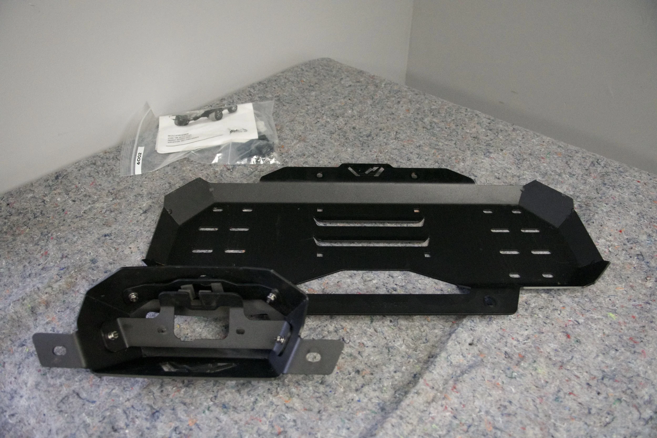 Fab Fours spare tire delete plate for Ford Bronco – full kit view