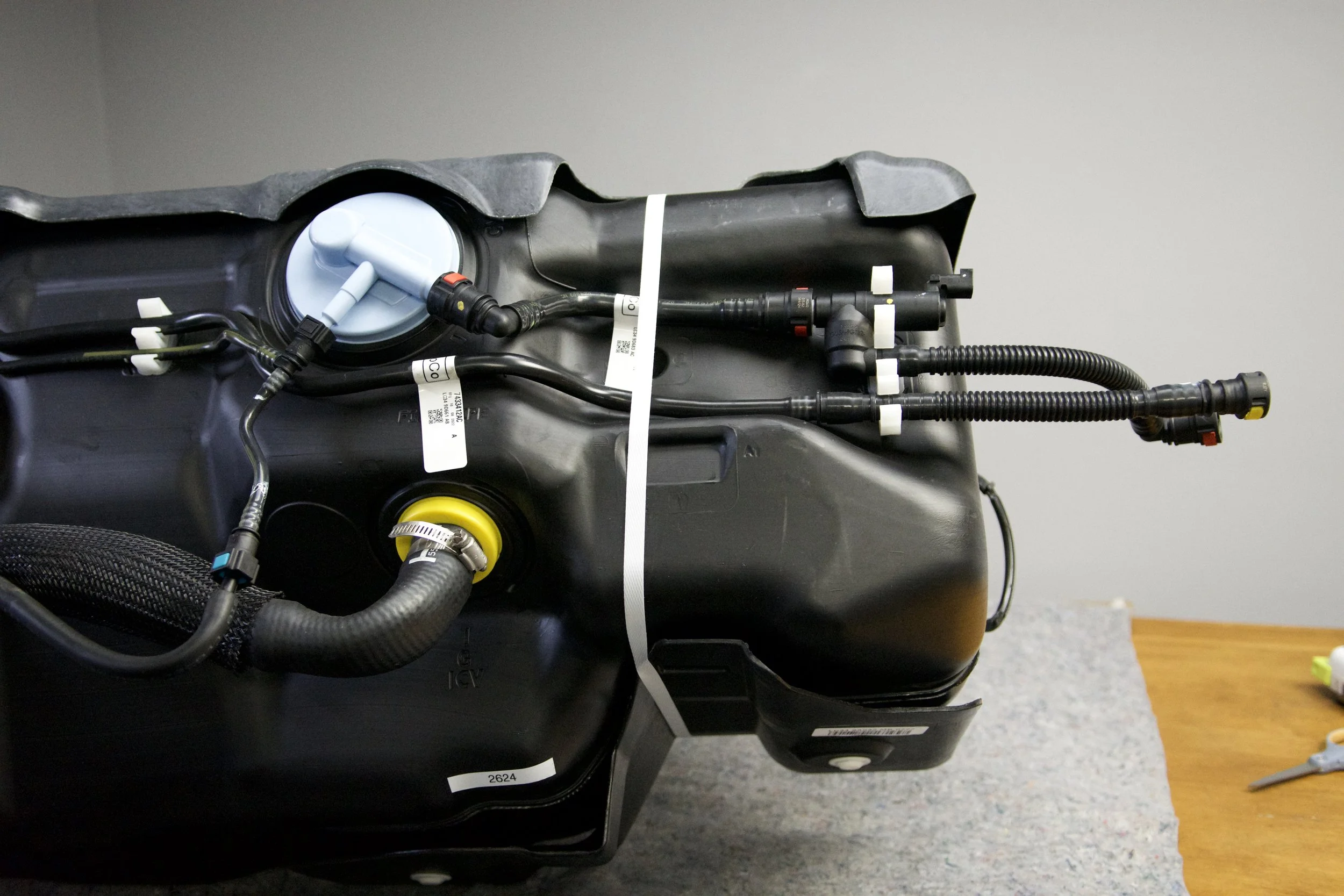 OEM Ford fuel tank assembly 6.8L 7.3L gas LC3Z-9002-S