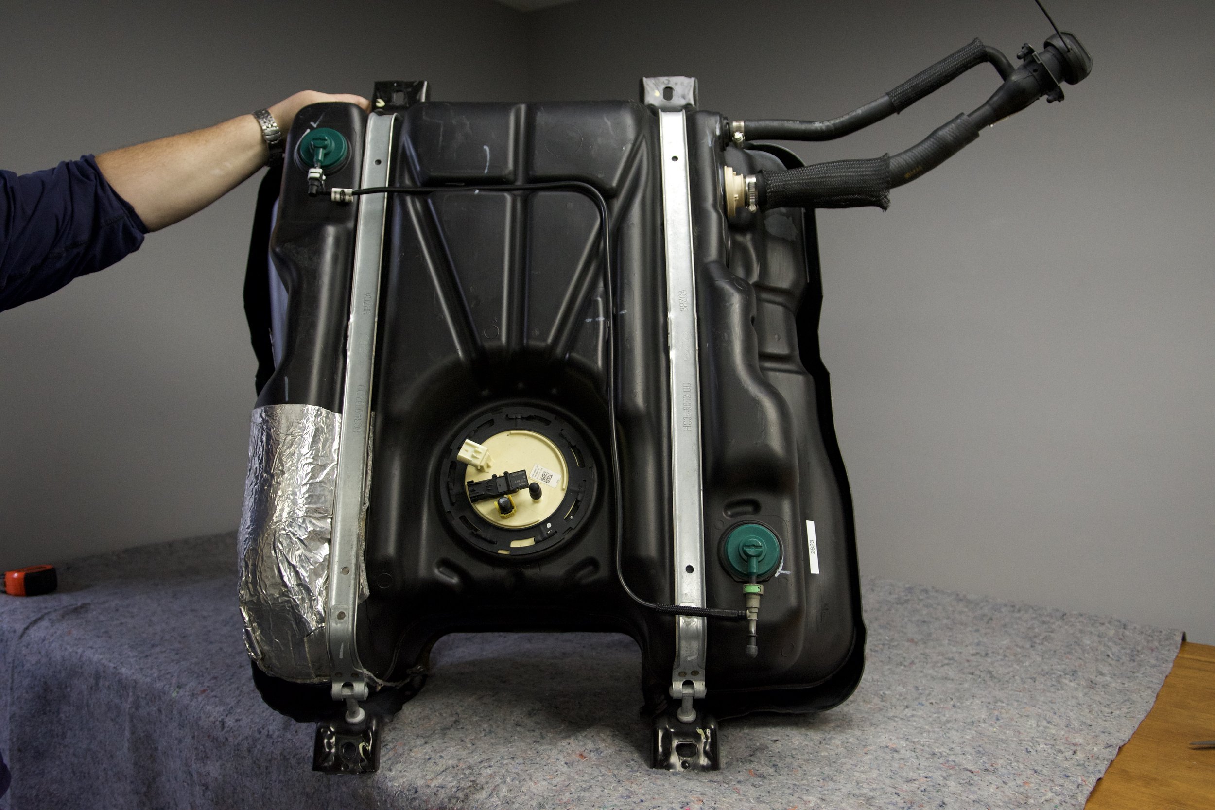 OEM Ford AFT Fuel Tank LC34-9K007-GE for F-350 F-550 Super Duty