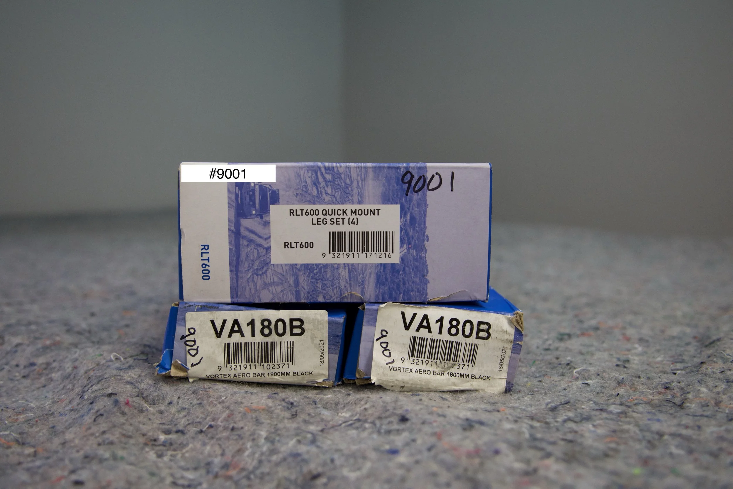 Original Rhino-Rack packaging for Vortex Bar 1800 and RLT600 legs – unopened retail boxe