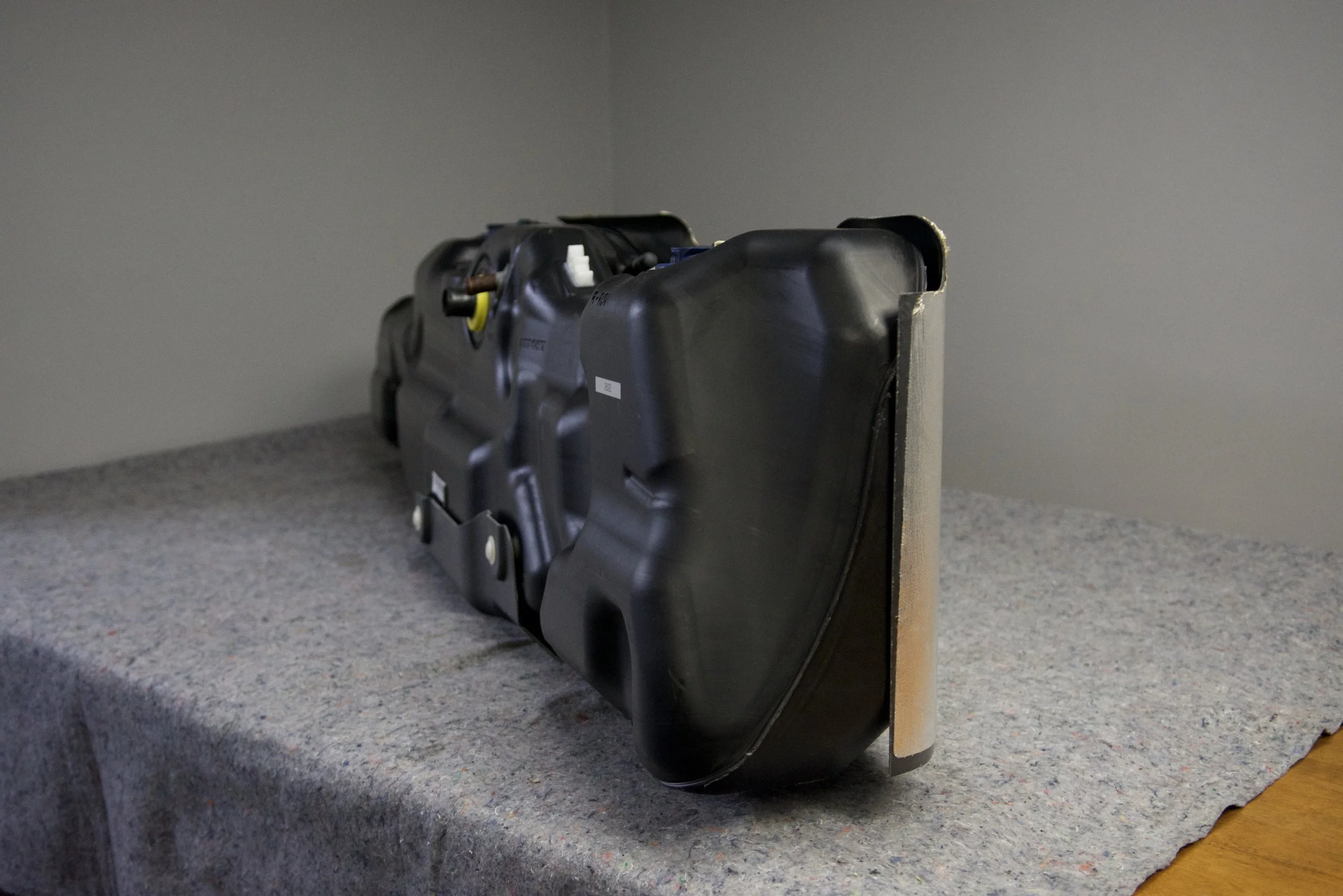 OEM Ford Midship Fuel Tank PC3Z-9002-A for F-350 F-550 Super Duty