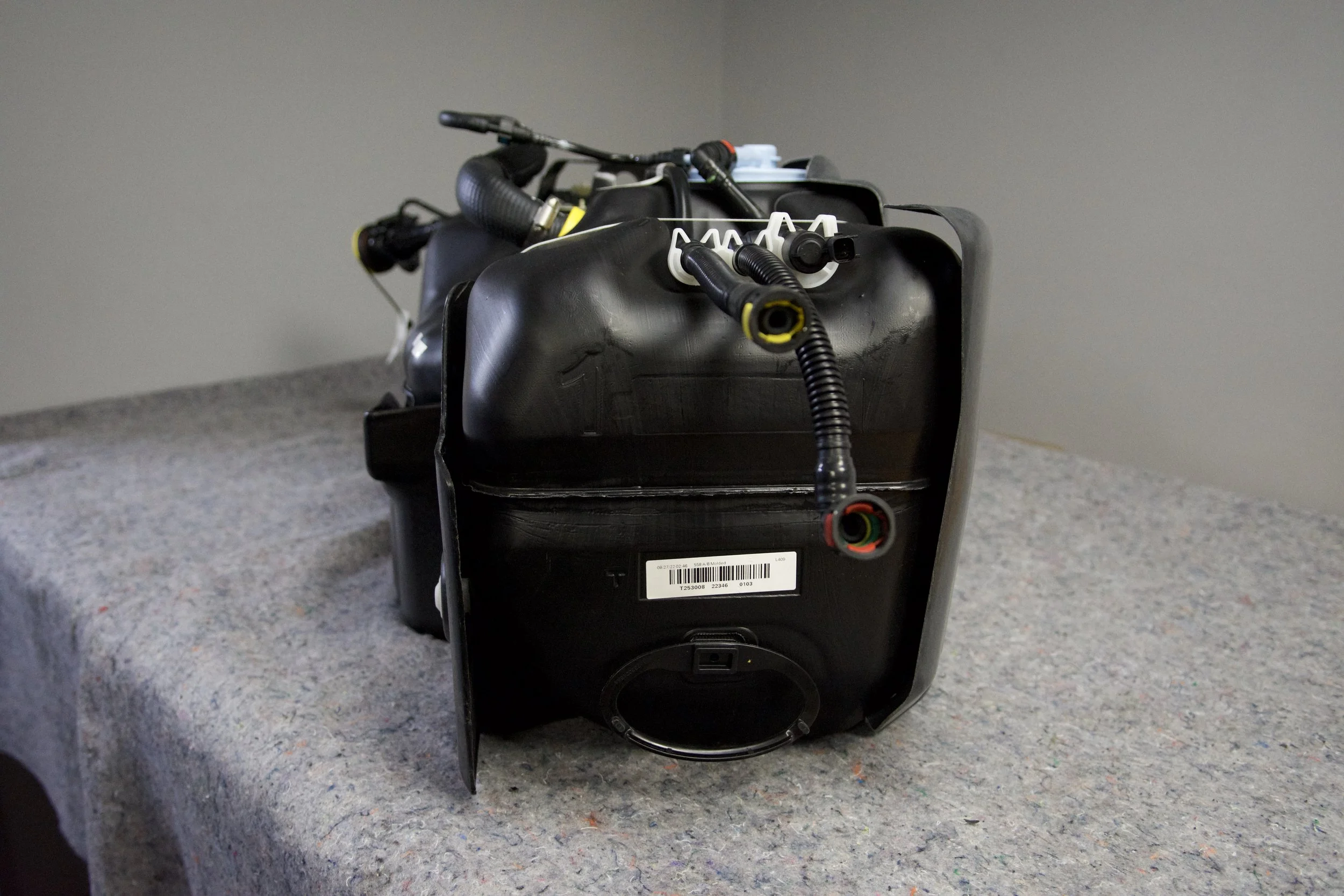 Ford Fuel Tank LC3Z-9002-S for F-250 F-350 Super Duty pickup