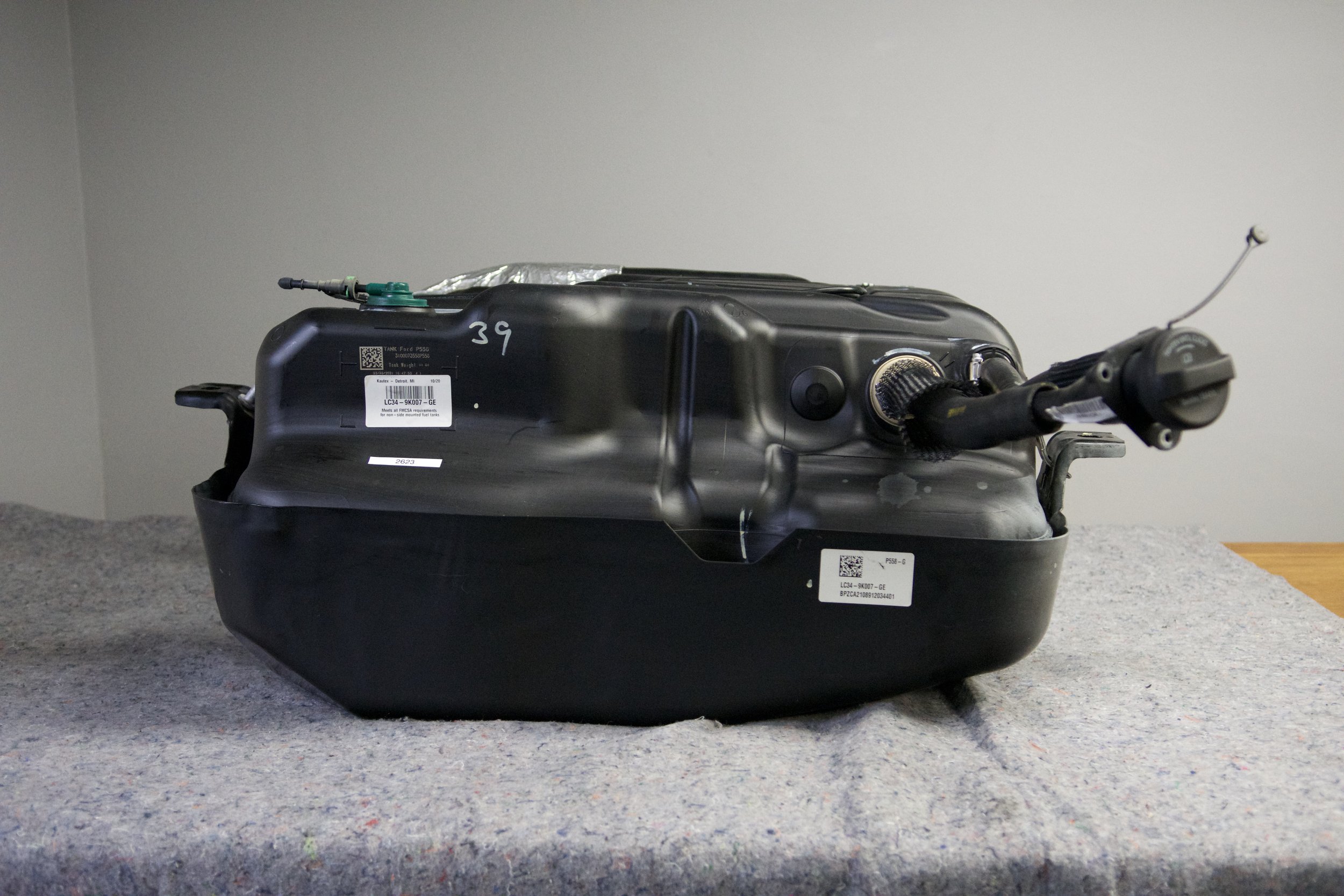 OEM Ford AFT Fuel Tank LC34-9K007-GE for F-350 F-550 Super Duty