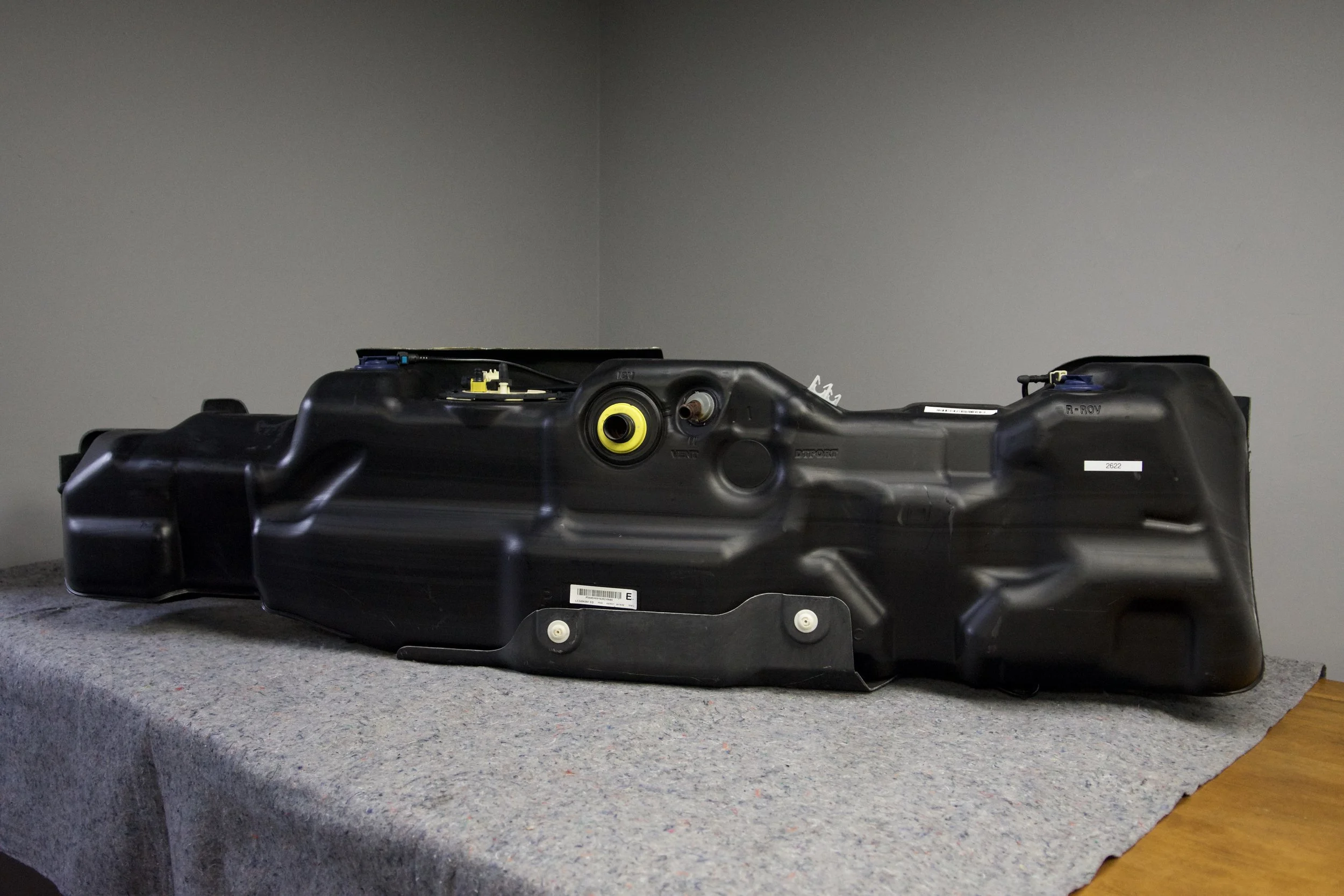 OEM Ford Midship Fuel Tank PC3Z-9002-A for F-350 F-550 Super Duty