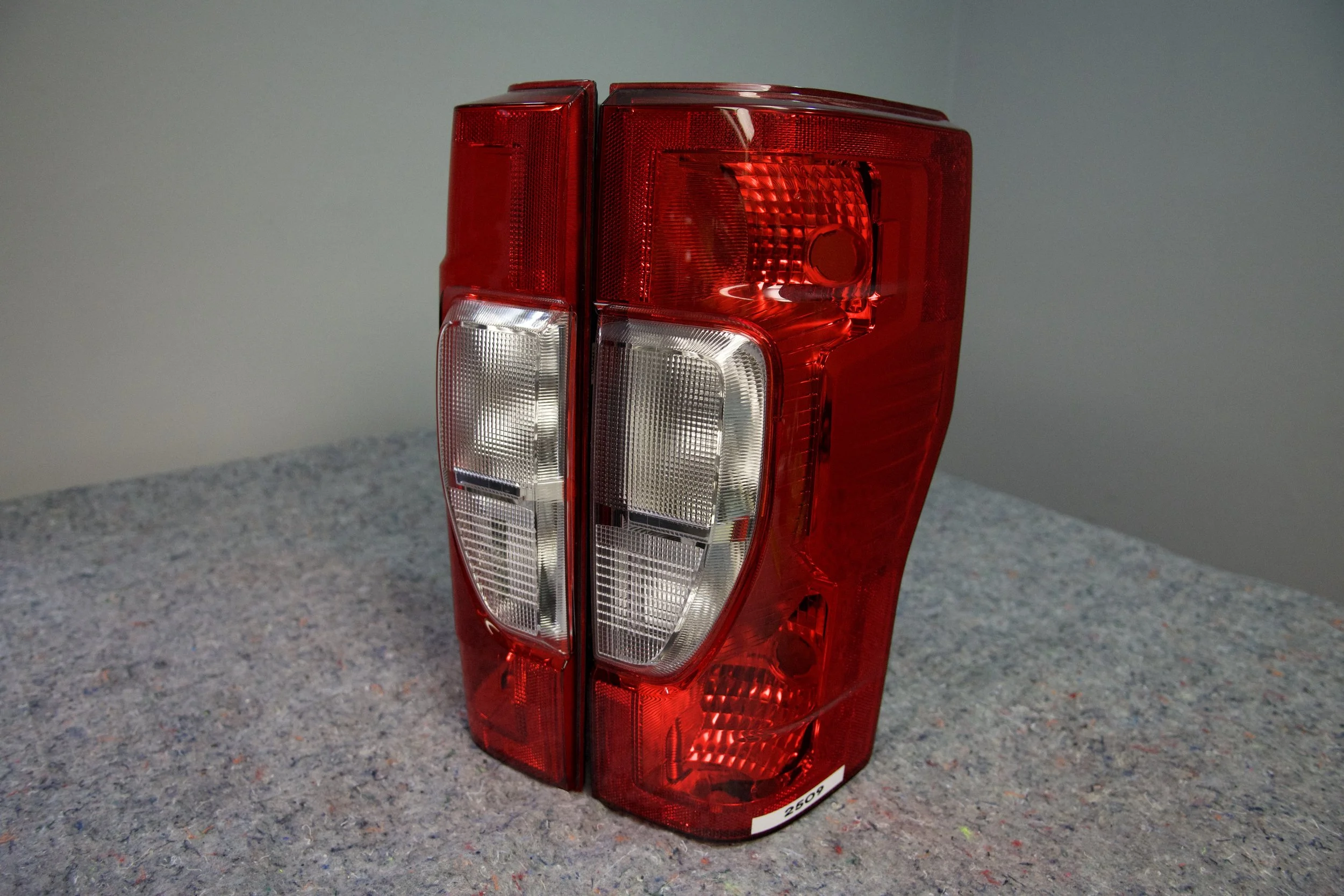 SuperBronco Tail Lights Standard INC – OEM-style replacement lights for trucks, durable