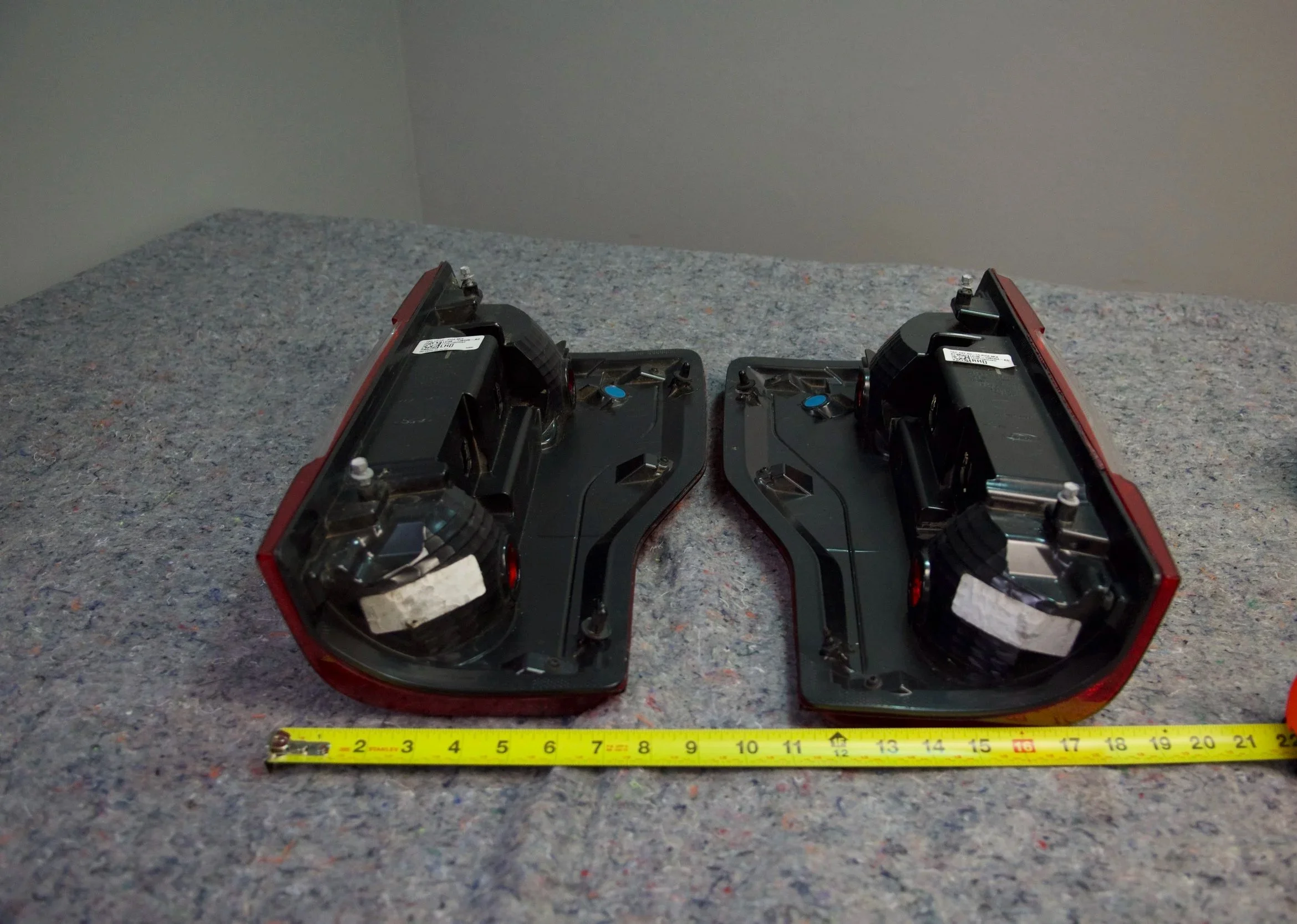 SuperBronco Tail Lights Standard INC – OEM-style replacement lights for trucks, durable