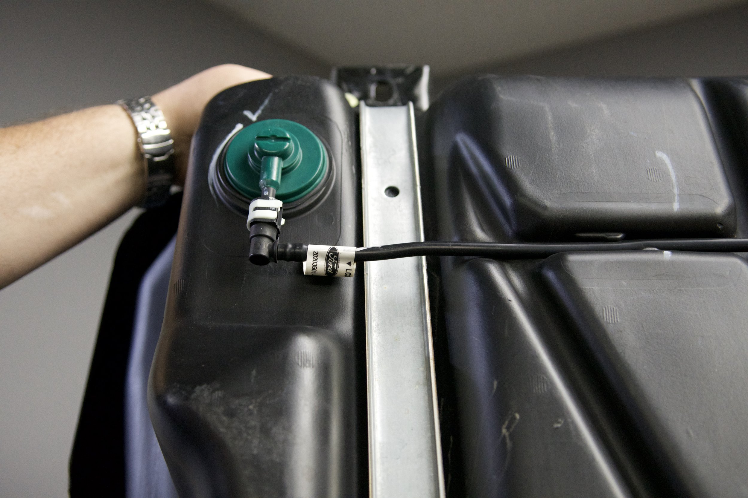 OEM Ford AFT Fuel Tank LC34-9K007-GE for F-350 F-550 Super Duty