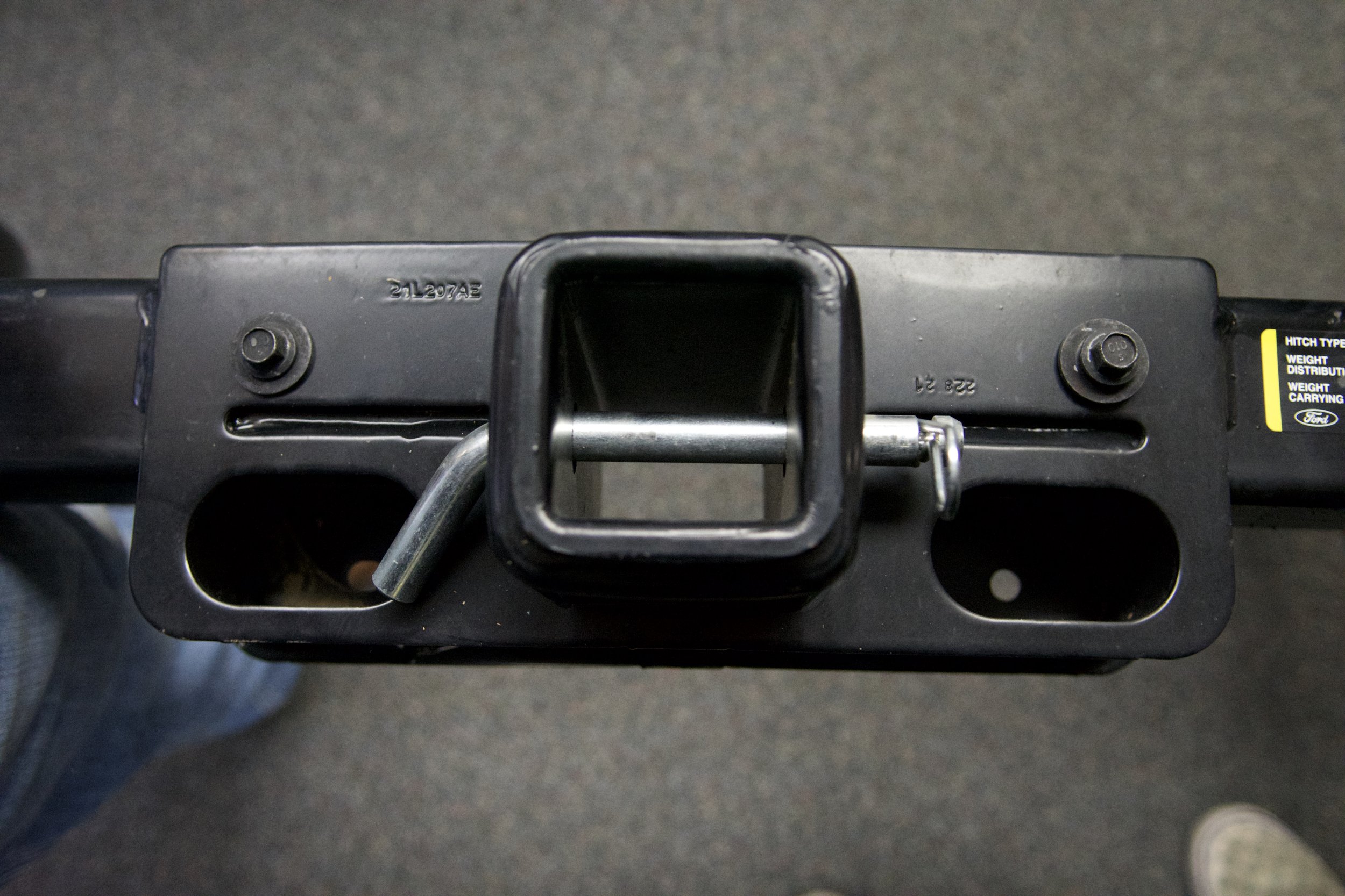 t Ford Class V Trailer Hitch Receiver LC3Z-17D826-D V-5 rating label 21,200 lbs