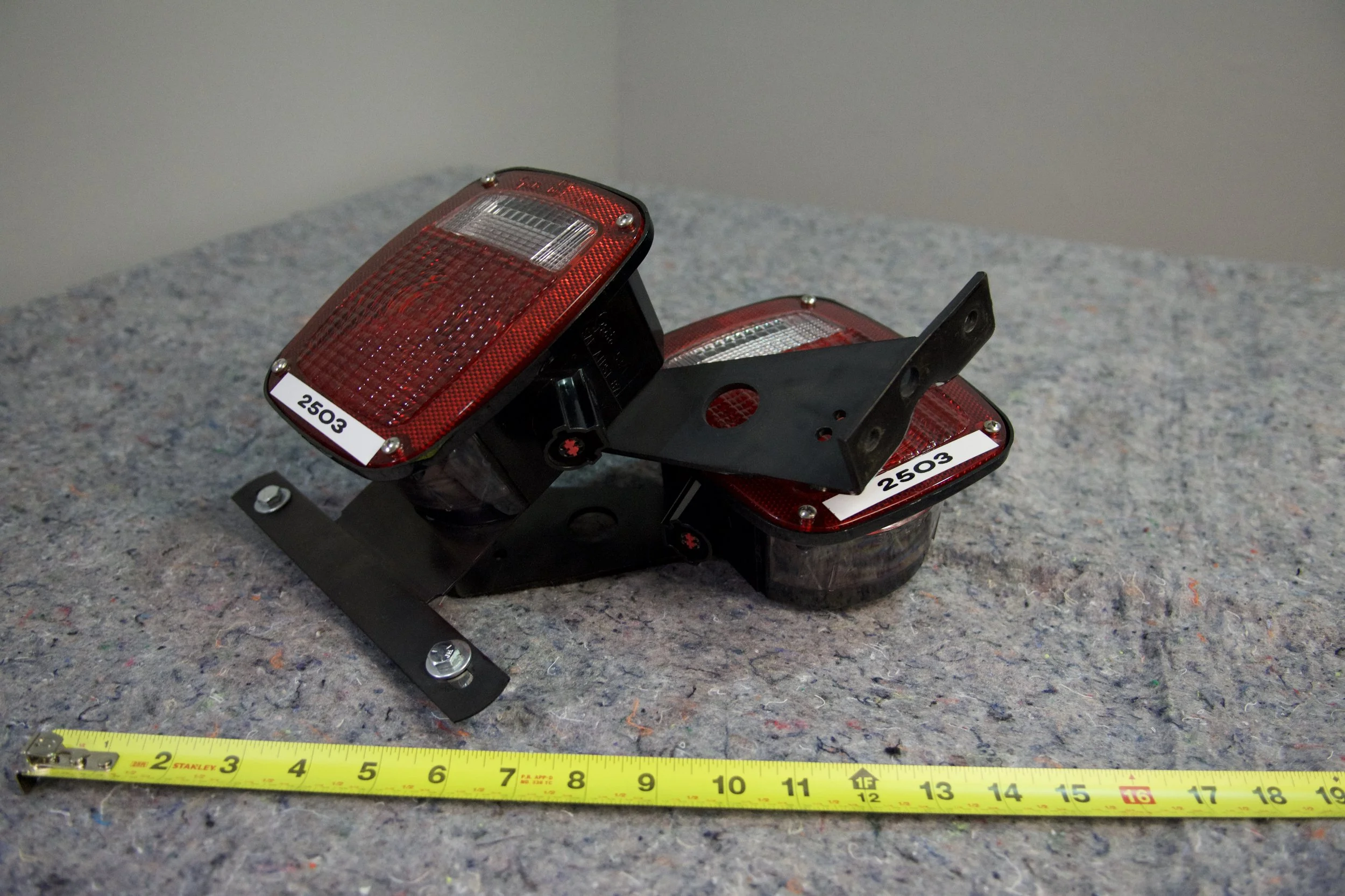 Grote tail lights for cab and chassis vehicles β SuperBronco ID #2503, heavy-duty, bright illumination.