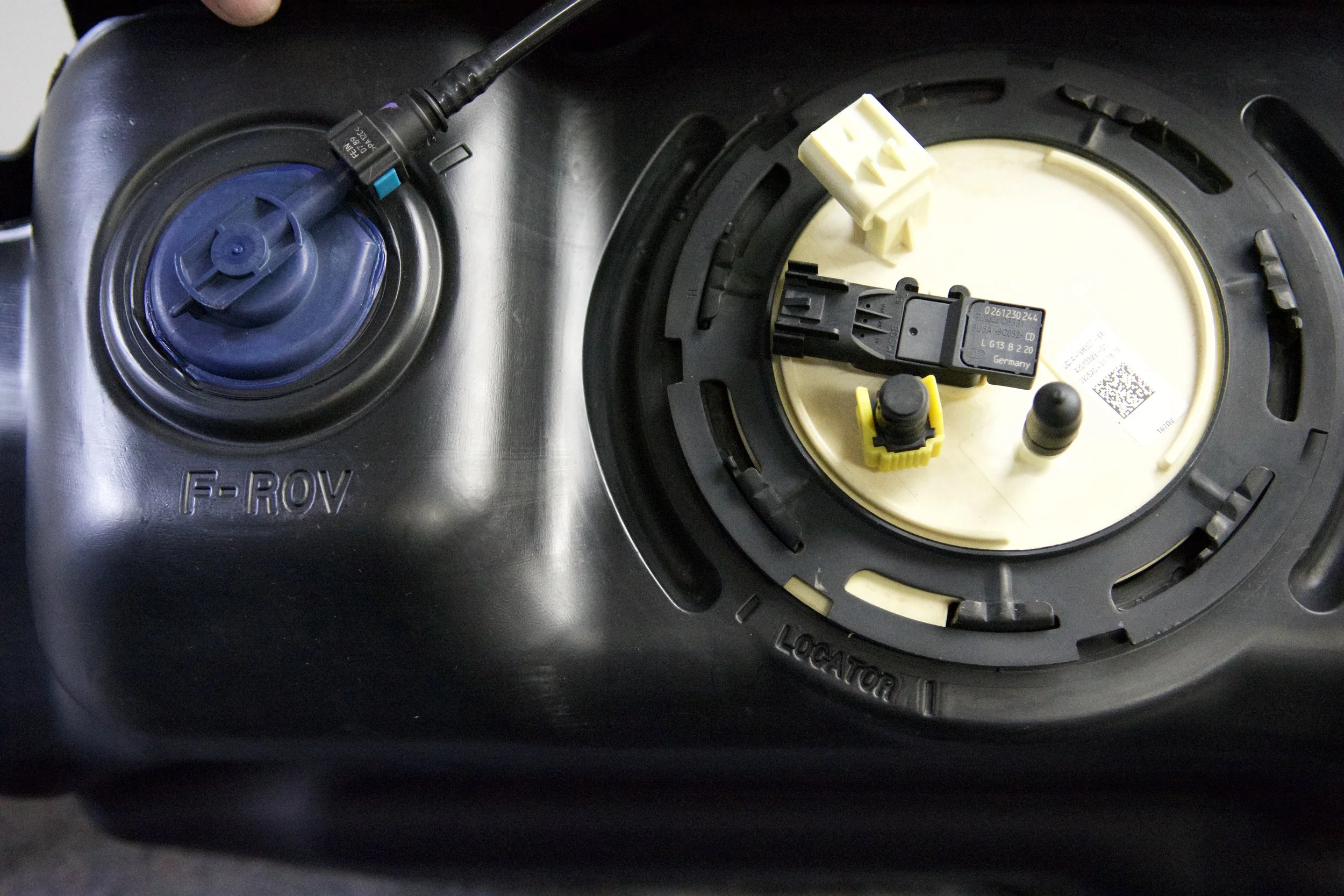 OEM Ford Midship Fuel Tank PC3Z-9002-A for F-350 F-550 Super Duty