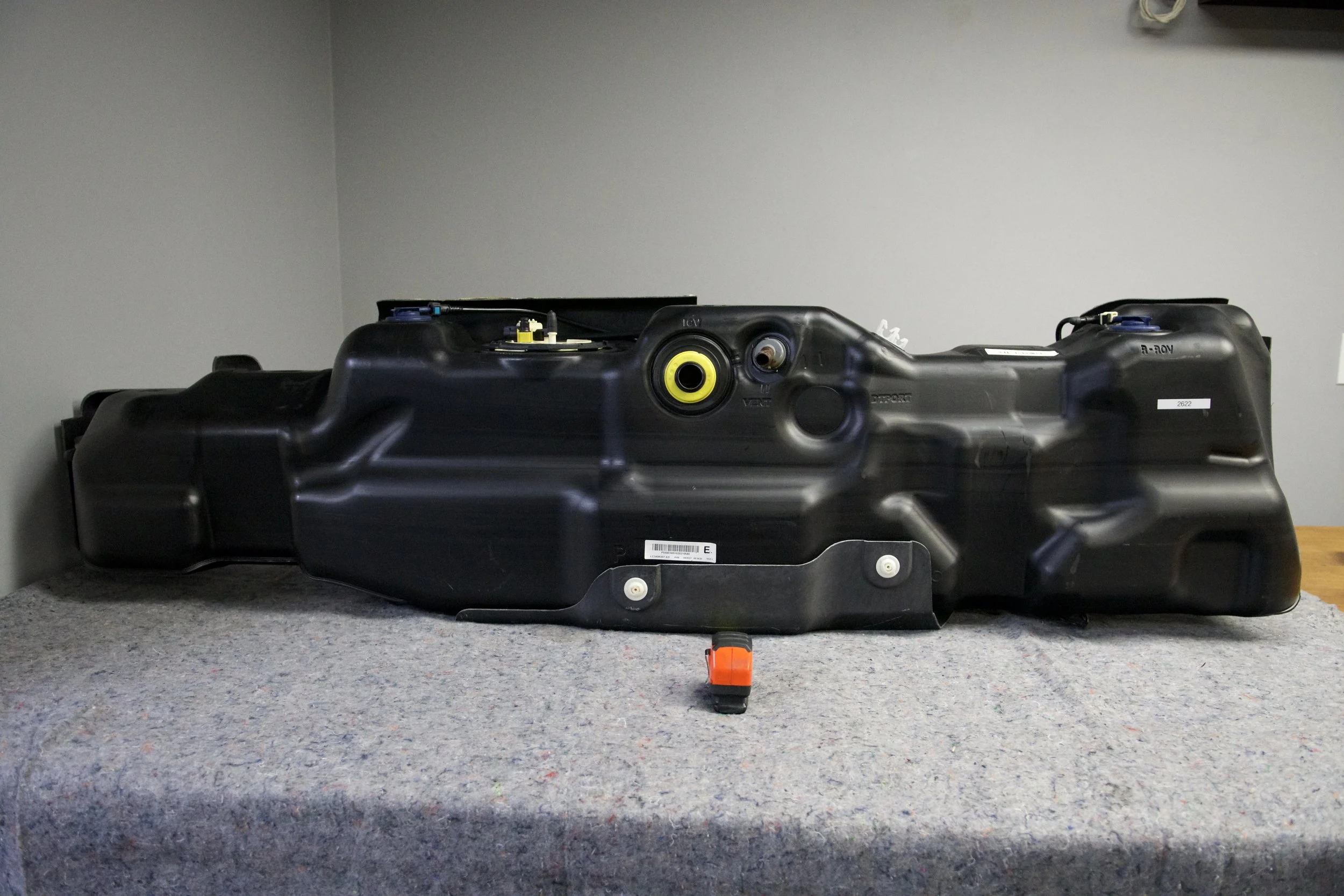 OEM Ford Midship Fuel Tank PC3Z-9002-A for F-350 F-550 Super Duty