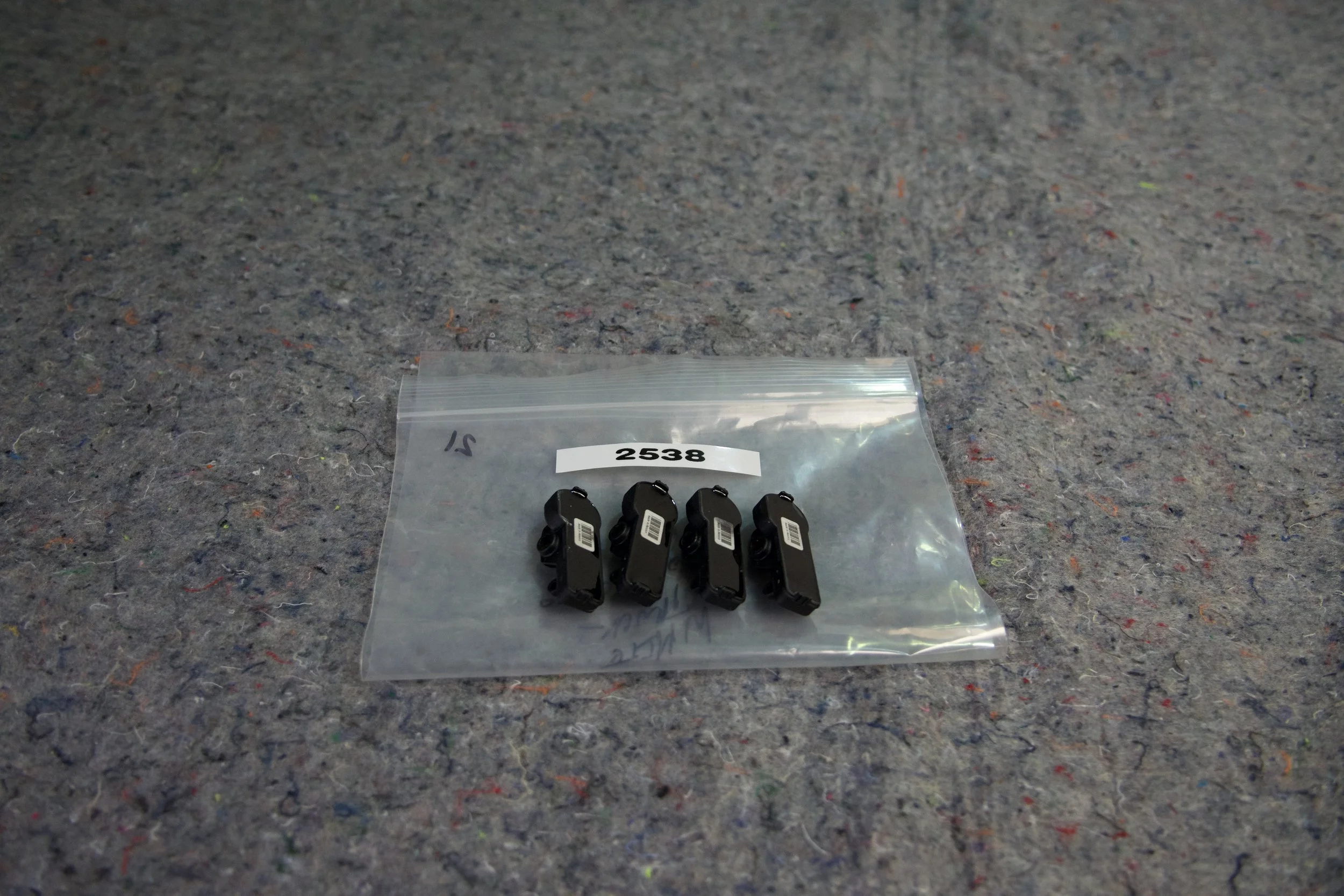 2021 Ford Super Duty F250/F350 TPMS monitors set, OEM-style tire pressure sensors.