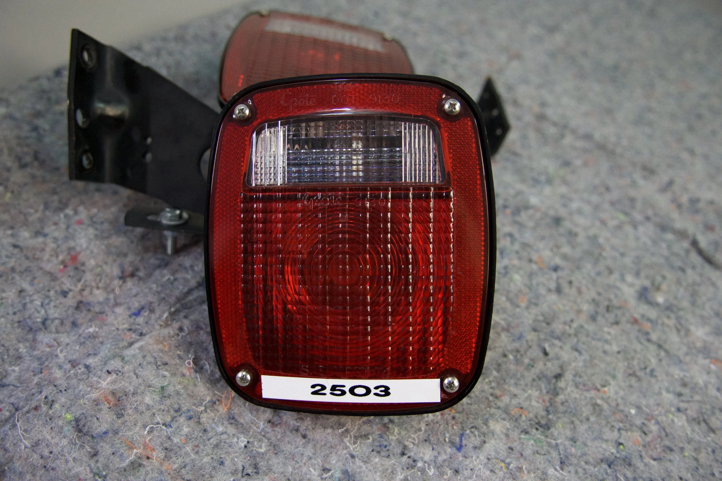 Grote tail lights for cab and chassis vehicles β SuperBronco ID #2503, heavy-duty, bright illumination.