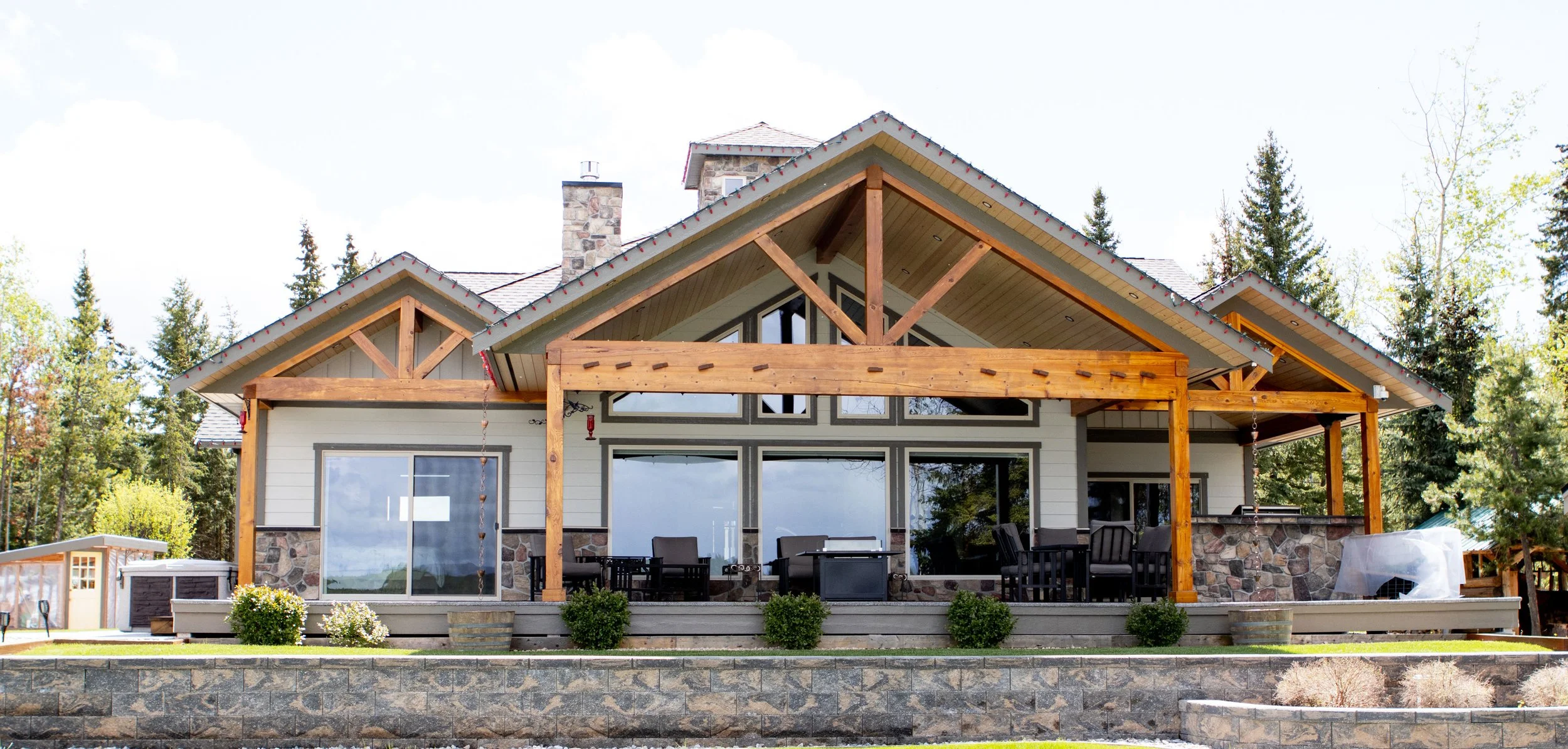 Custom Wilderness Homes BC - 100 Mile House Contractor - Timber-Frame-Style Home