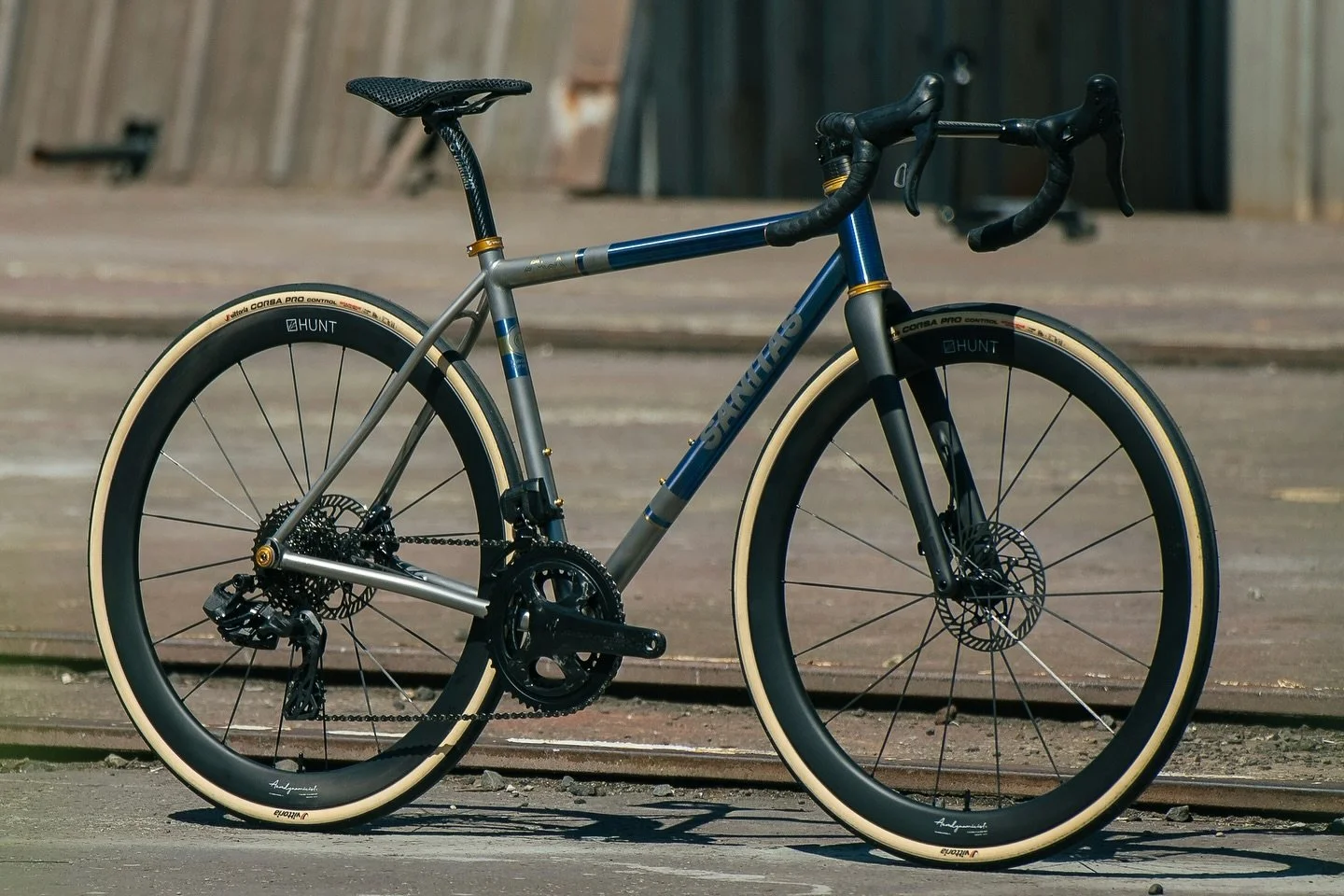 Form, Function, Fashion!!

It takes a village to bring a show bike as Stunning as this to life! Our Sanitas Cycles Style road bike showcased at the @made.bike turned more than a few heads!

At the heart of the bike is @campagnolosrl latest Super Reco