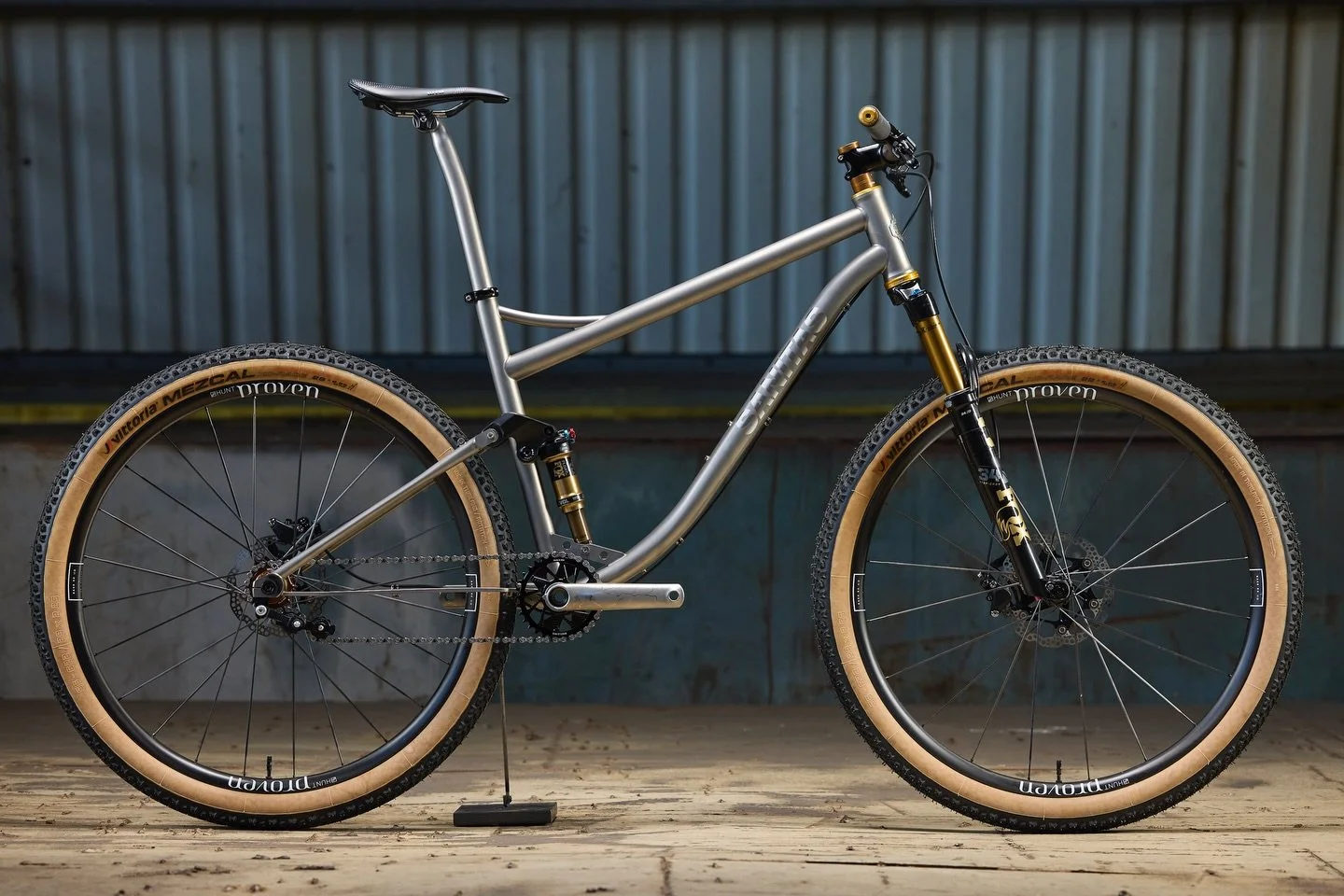 #flashbackfriday 

Back to the MADE show early this year &amp; we were invited to showcase in Wheels Manufacturing&rsquo;s booth! Our Pistil Soft-tail was outfitted with some of their latest component offerings. Most notable the new direct mount moun