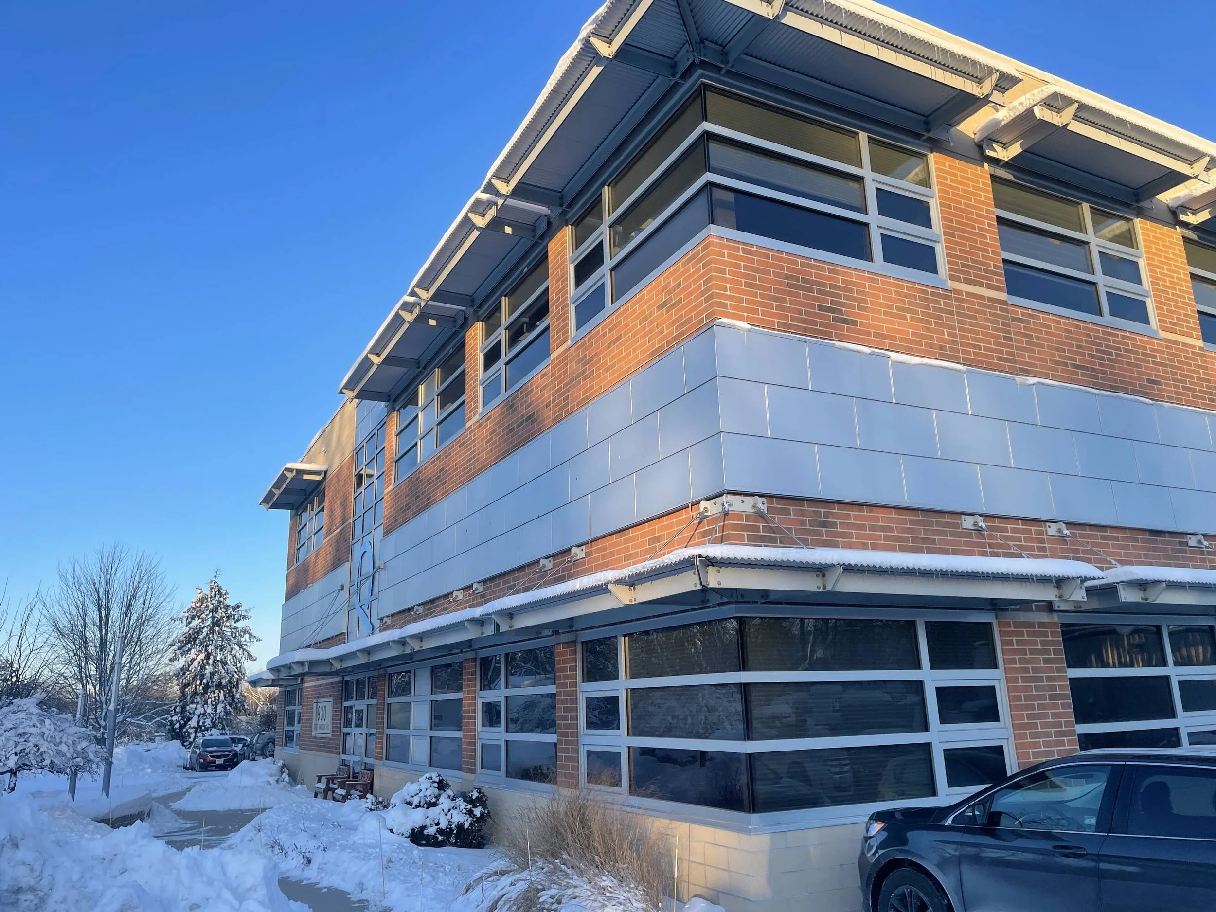 930 ARMOUR ROAD (OCONOMOWOC, WI)