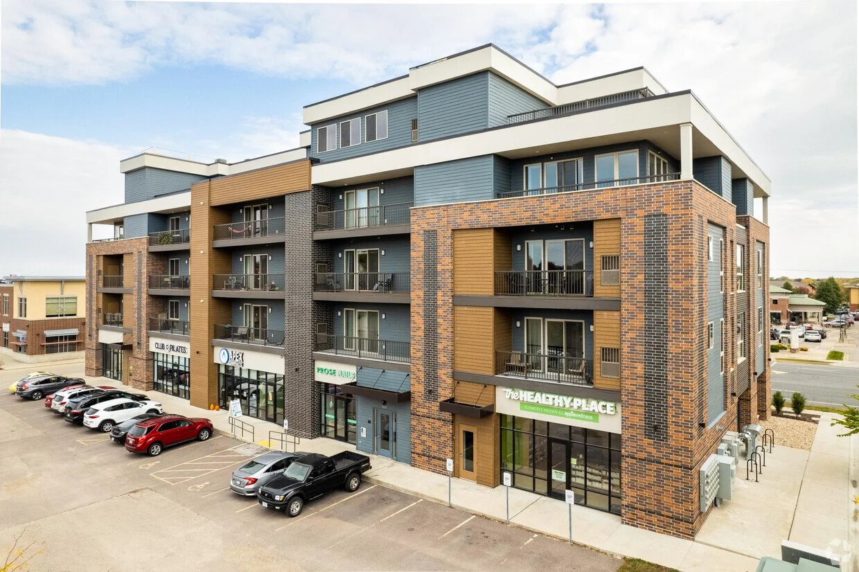 CITY CENTER || APARTMENTS (MADISON, WI)