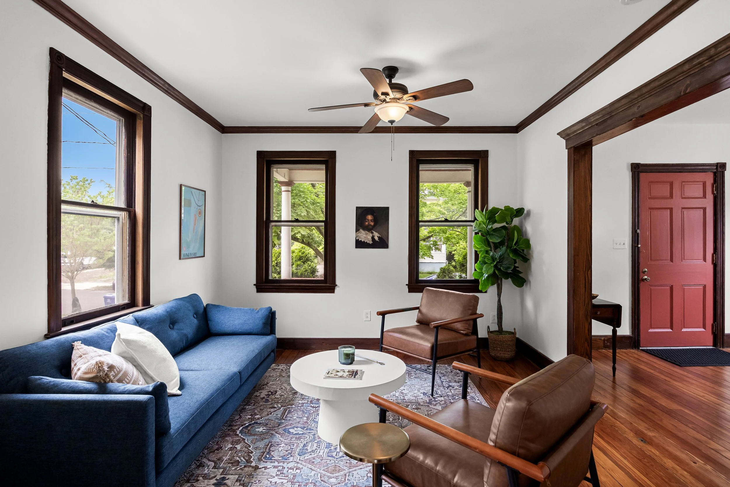 18 E Madison Ave
