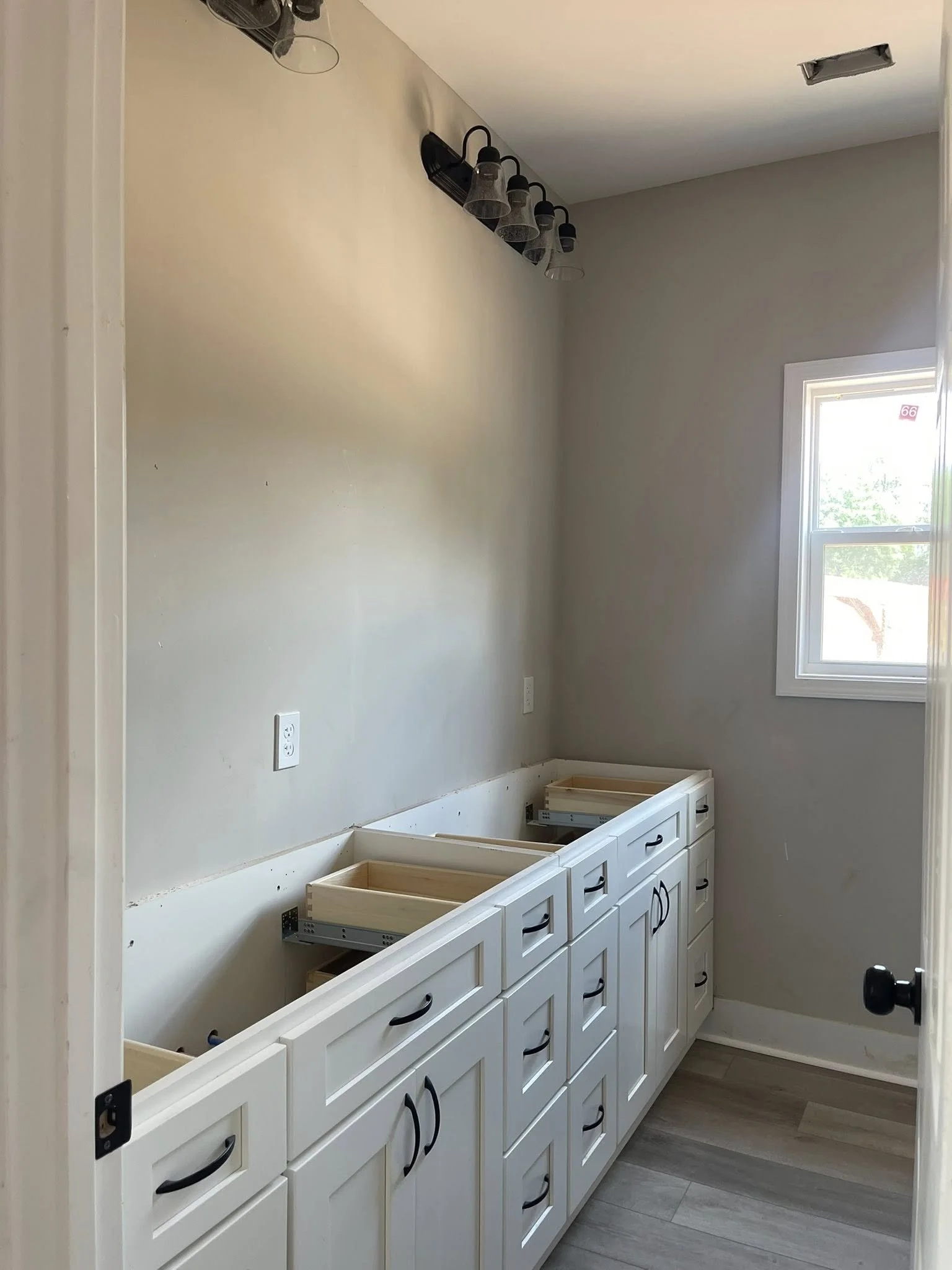 Master bath lot 21.jpg