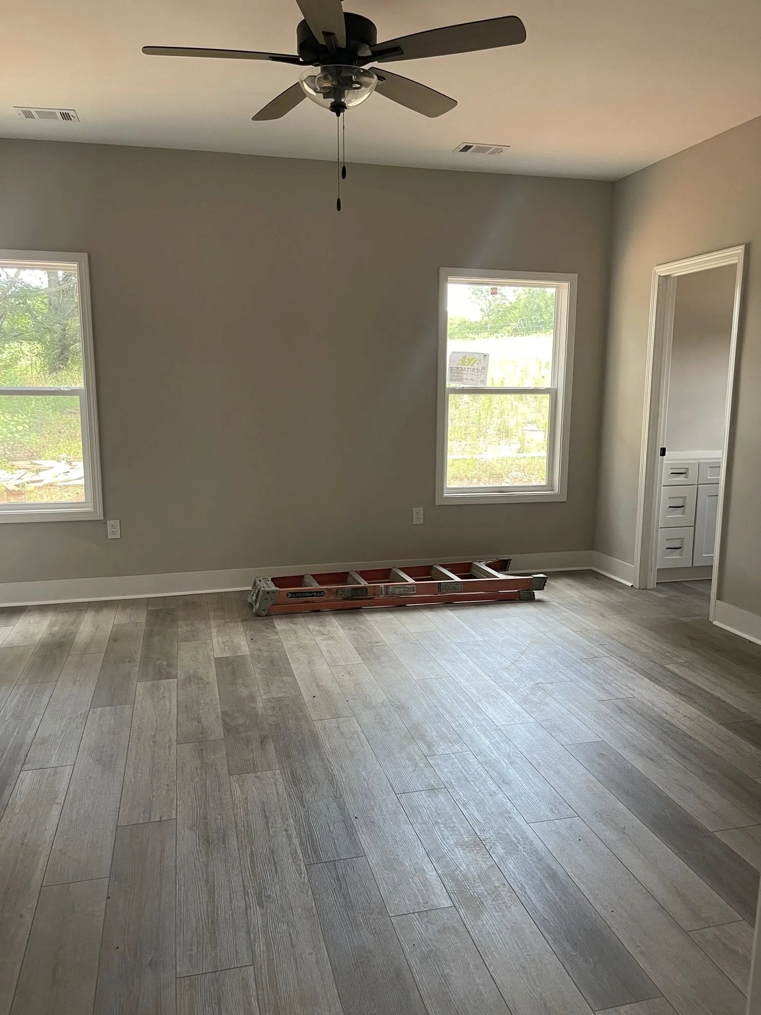 Master bedroom lot 21.jpg