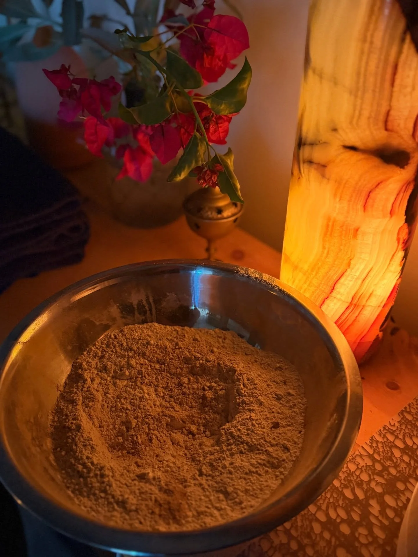 Ayurvedic bodywork isn&rsquo;t just about relaxation&mdash;it&rsquo;s about restoring balance.

There are two primary approaches we work with:

Nourishing + grounding
&rarr; Abhyanga, Shirodhara
Supports the nervous system, replenishes tissues, calms