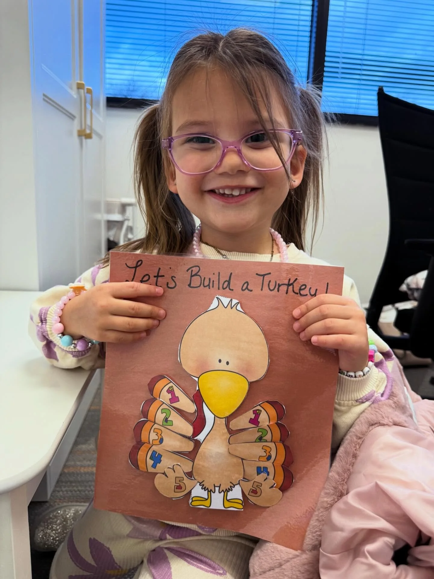 So thankful for my little turkeys shining their brightest in speech this week! 🦃✨ We built a turkey, made our yummy Thanksgiving plates, and even fed the turkey &amp; more while practicing our goals! 🍁🥧 Wishing everyone a happy, healthy, and speec
