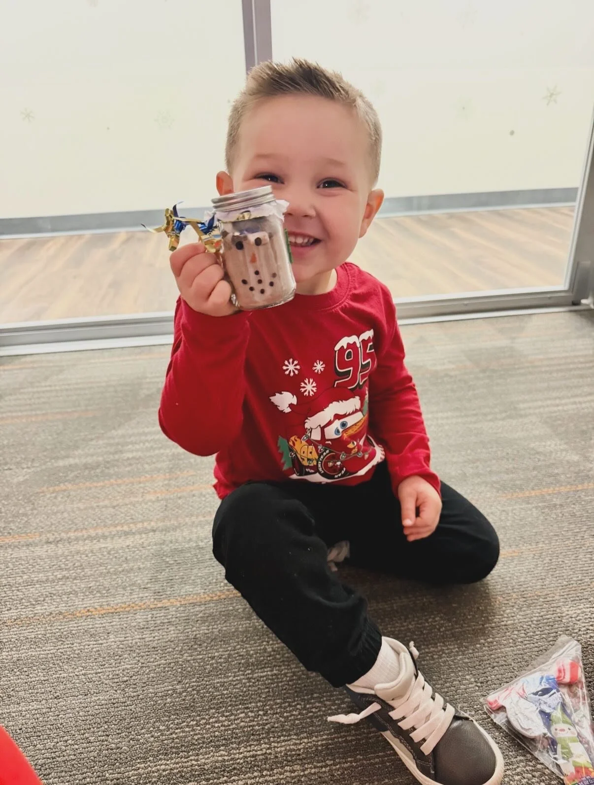 Mrs. Gina and Miss Sarah had so much fun getting creative this Christmas! 🎄❄️ We loved making our festive Melted Snowman gifts for our little friends to spread some extra holiday cheer. ☃️☕️We hope the hot chocolate keeps everyone cozy and warm all 
