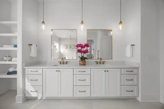 Owner suite bath.jpg
