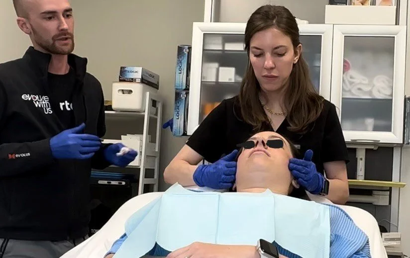 Lindsay Lyall working with Jordan White