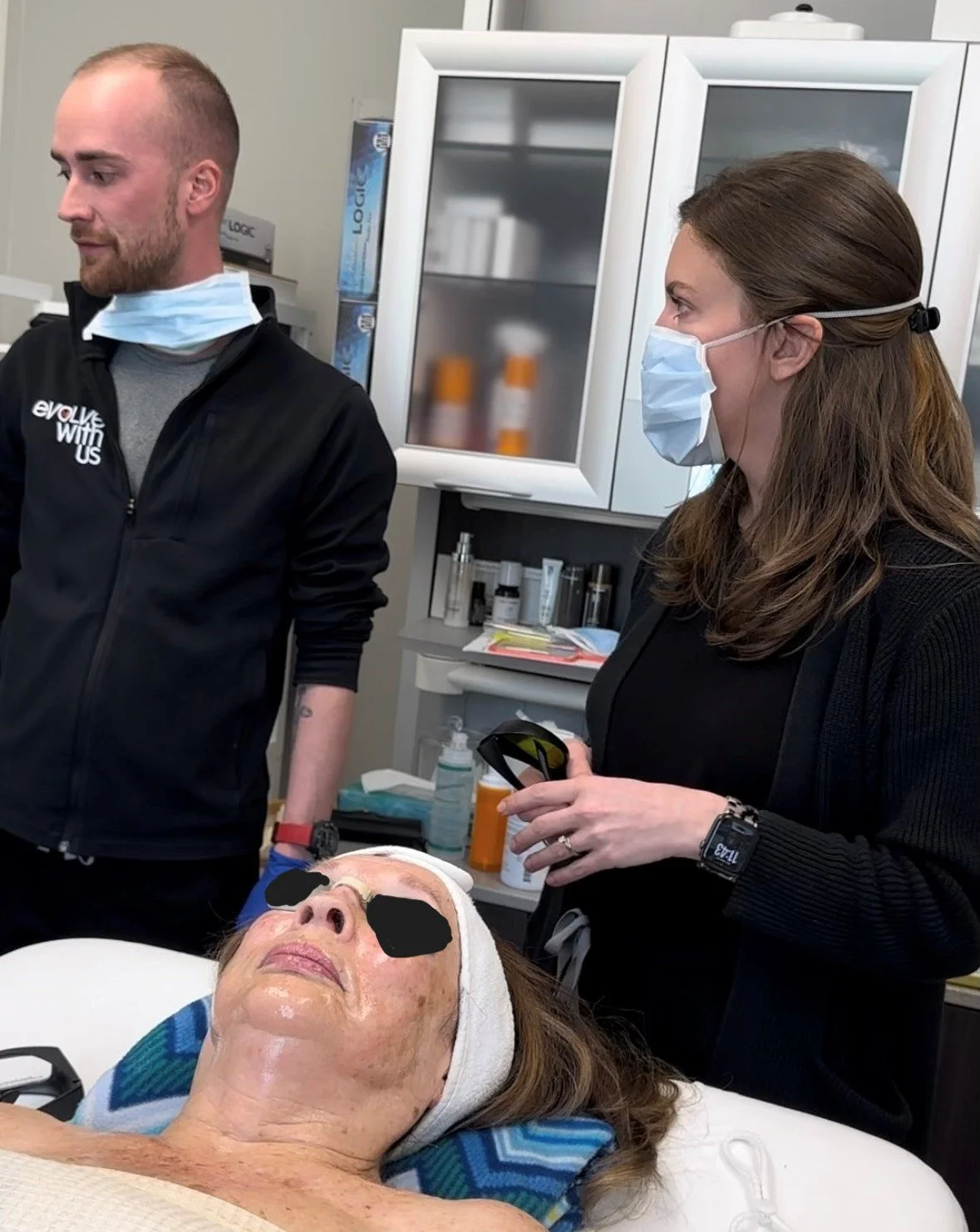 Lindsay Lyall working with Jordan White