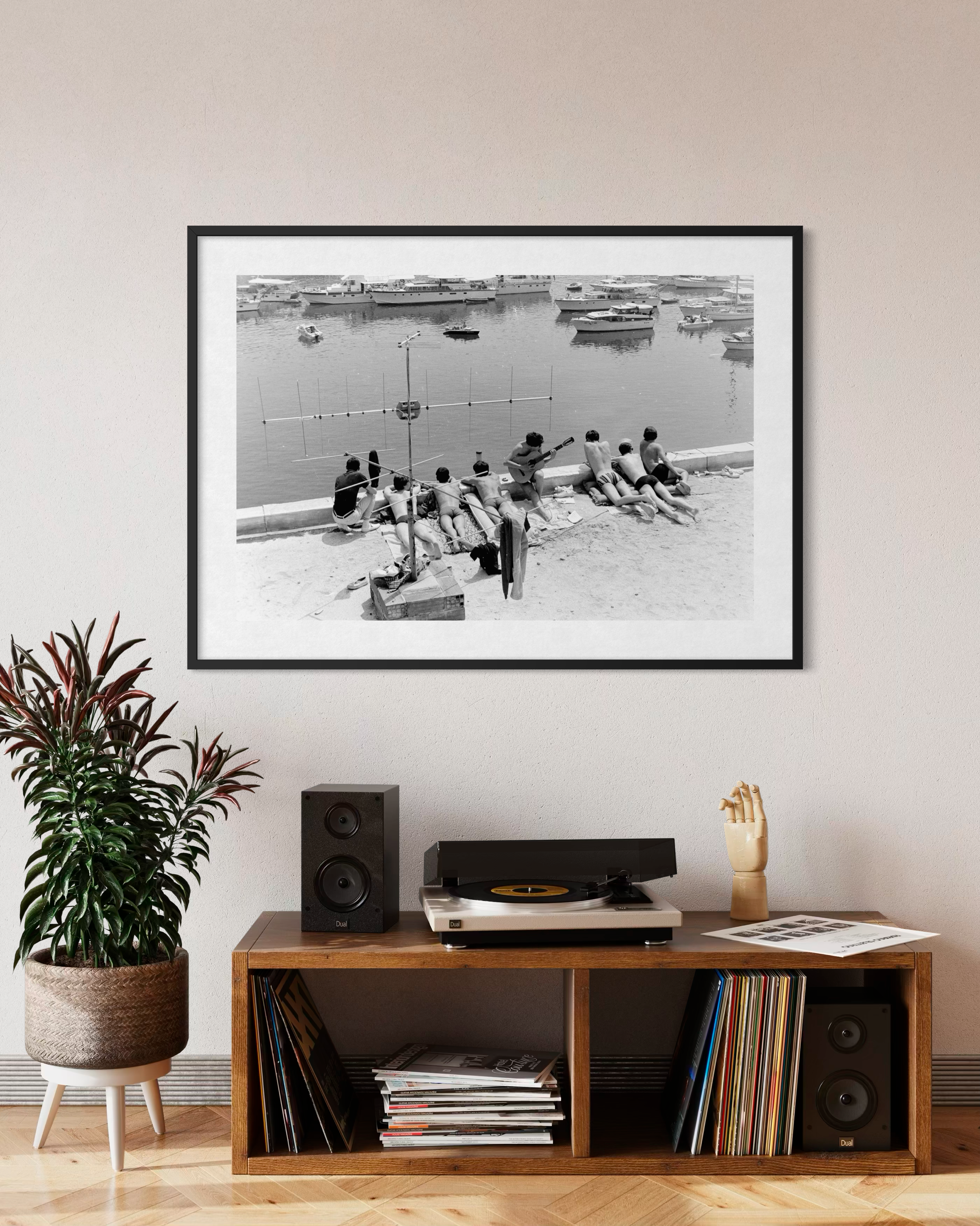 GrandPrixSpectators_Framed_32x40.PNG