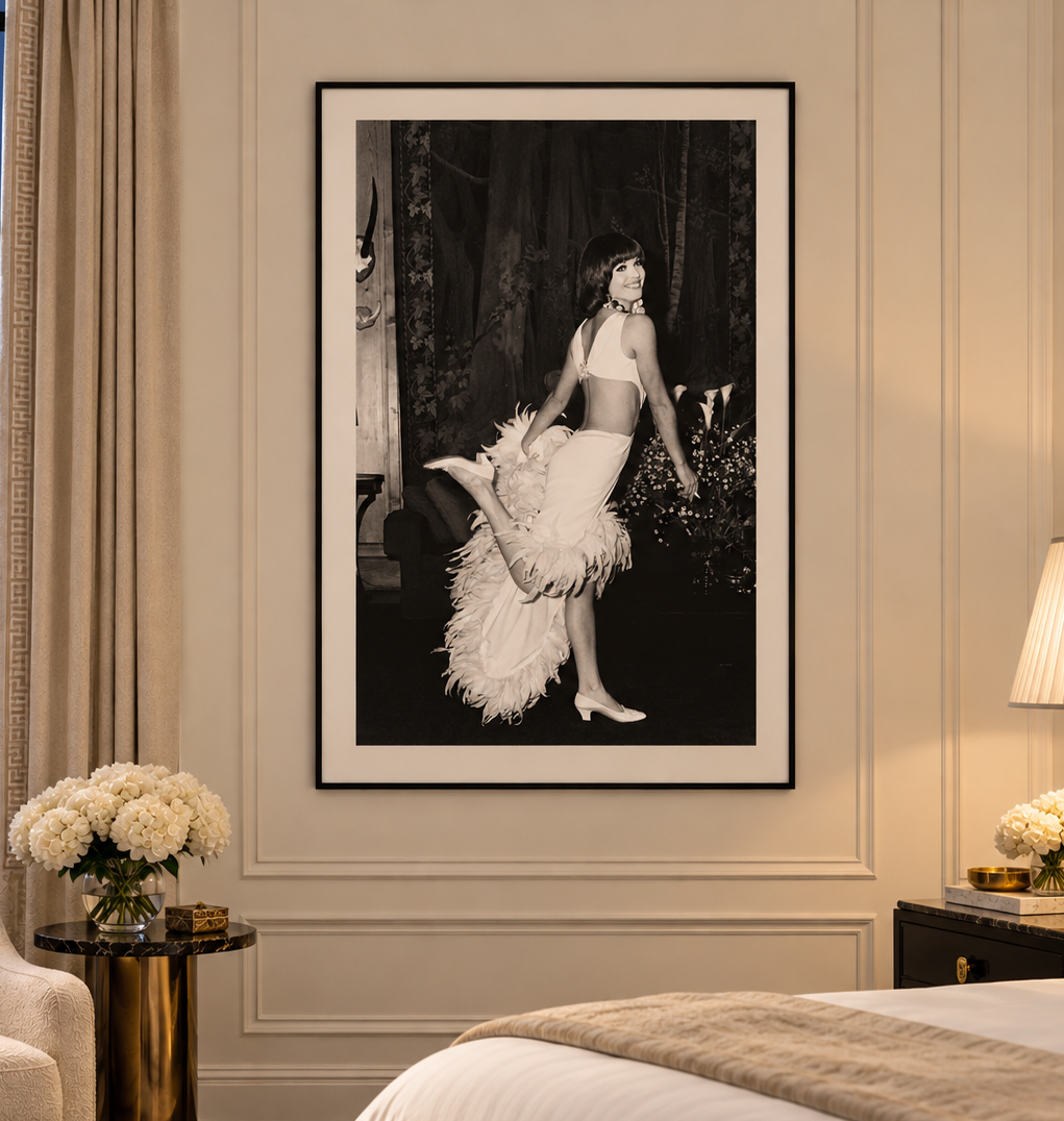 ElsaMartinelli_24x36black.png