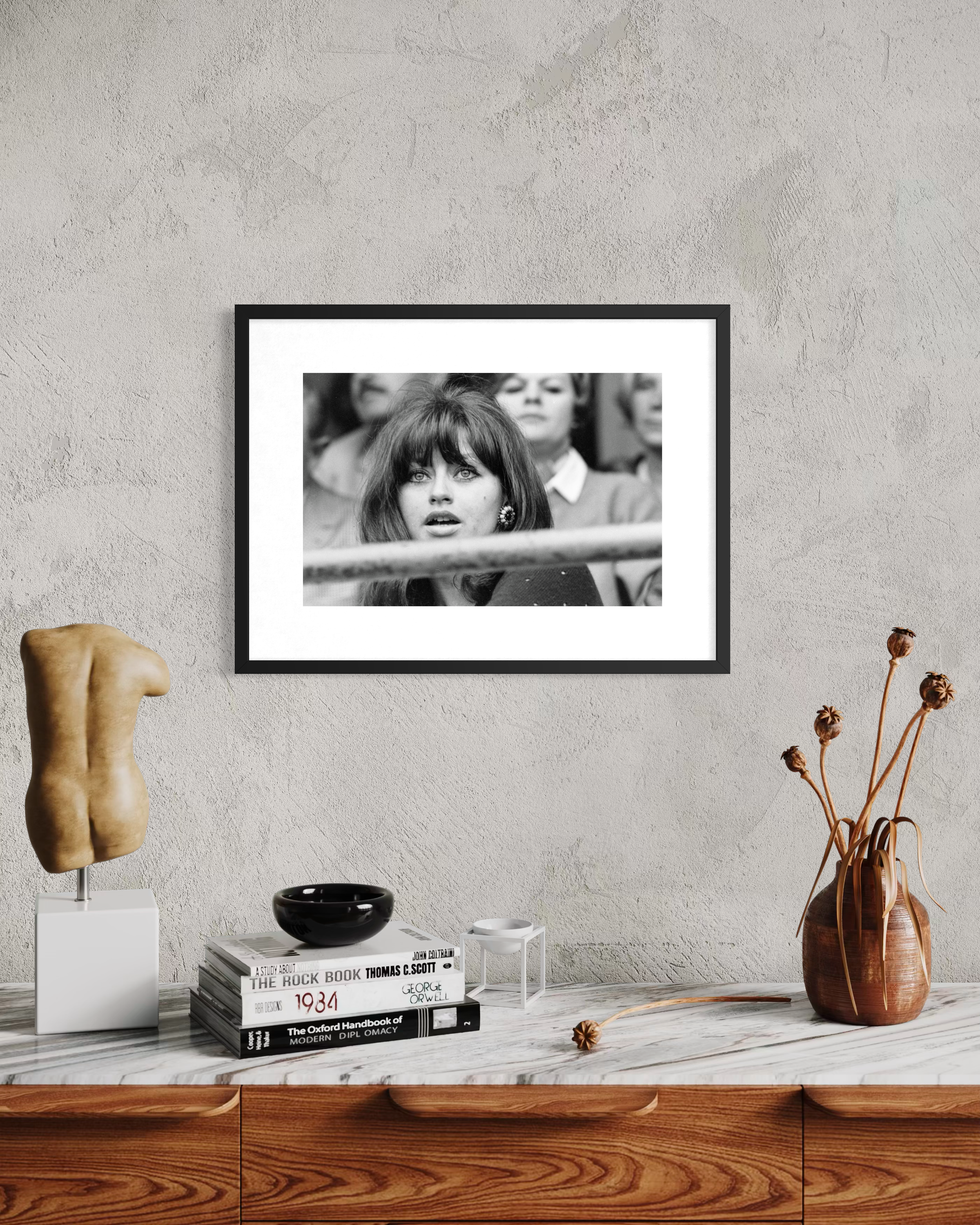 MonacoWoman_Framed_Black_16x20_1.PNG
